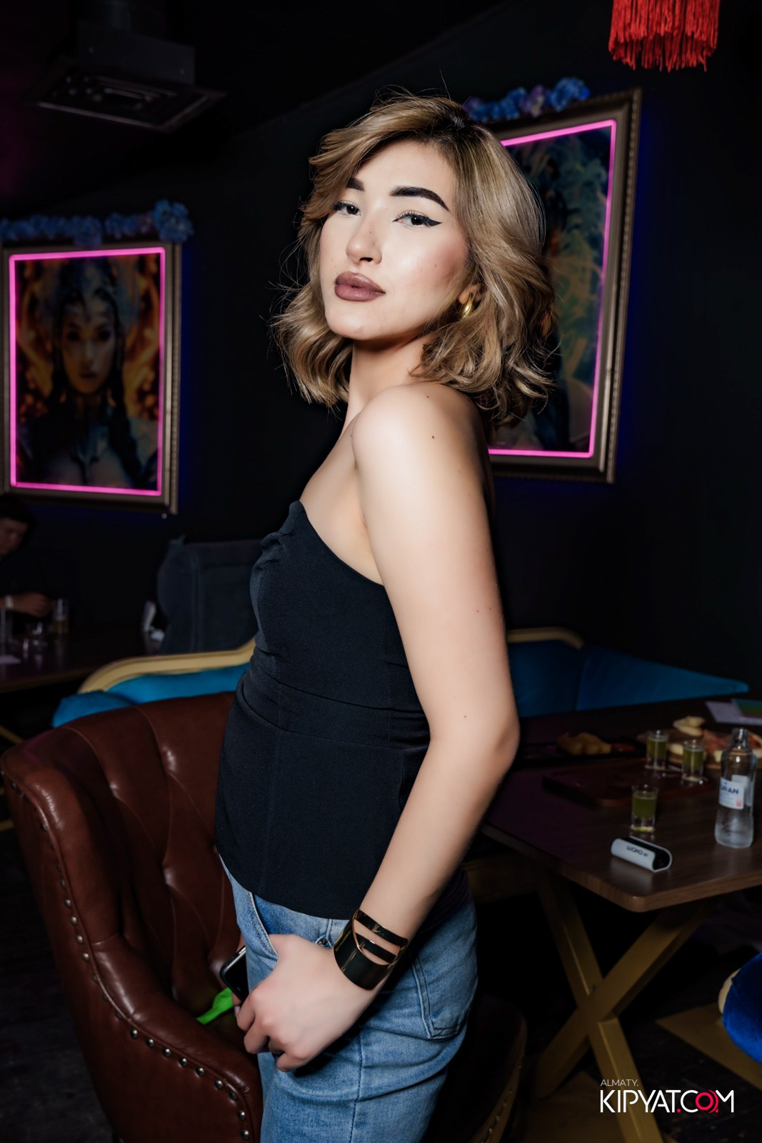 UYAT EMES BAR. КИПЯТКОМ АЛМАТЫ!