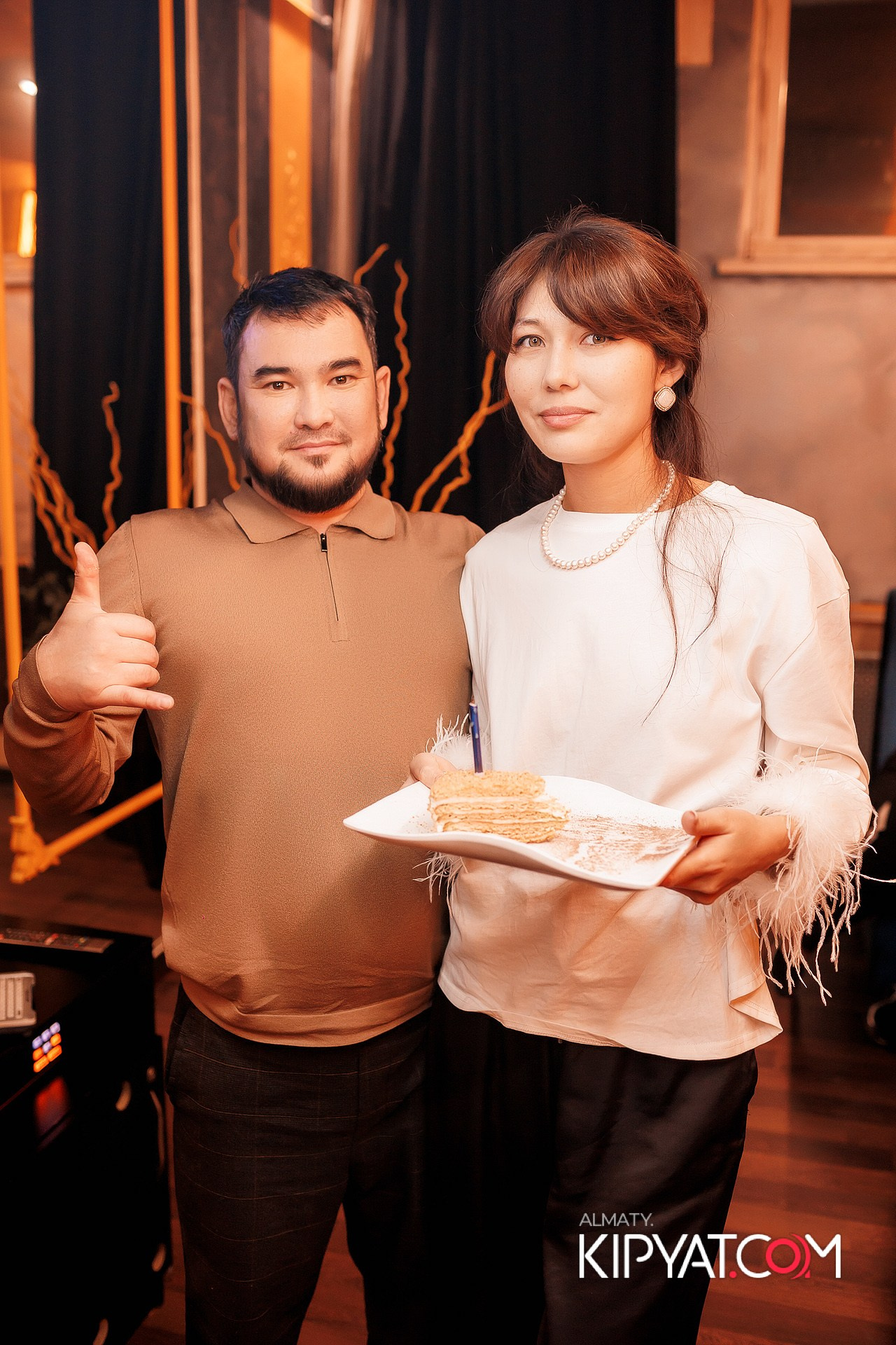 Ухо и Медведь на Курмангазы. КИПЯТКОМ АЛМАТЫ!