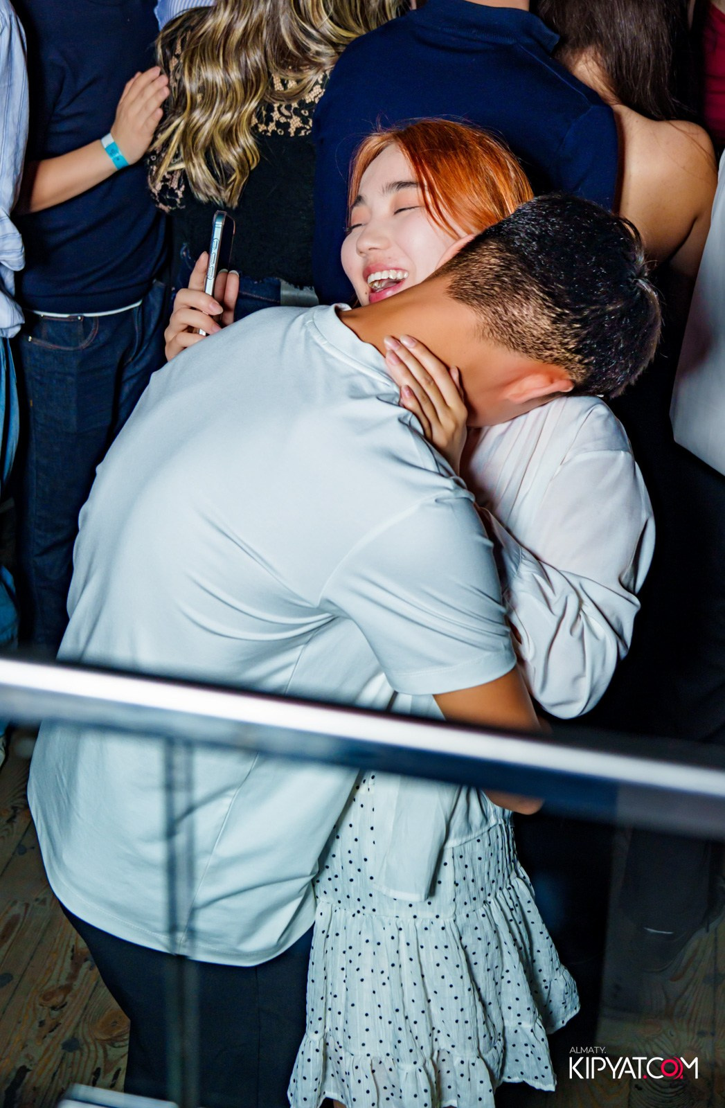 UYAT EMES BAR. КИПЯТКОМ АЛМАТЫ!