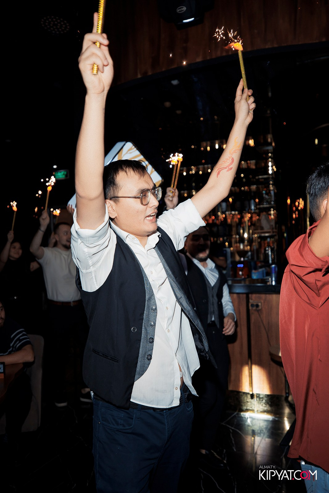 MOOD KARAOKE & TERRACE. КИПЯТКОМ АЛМАТЫ!