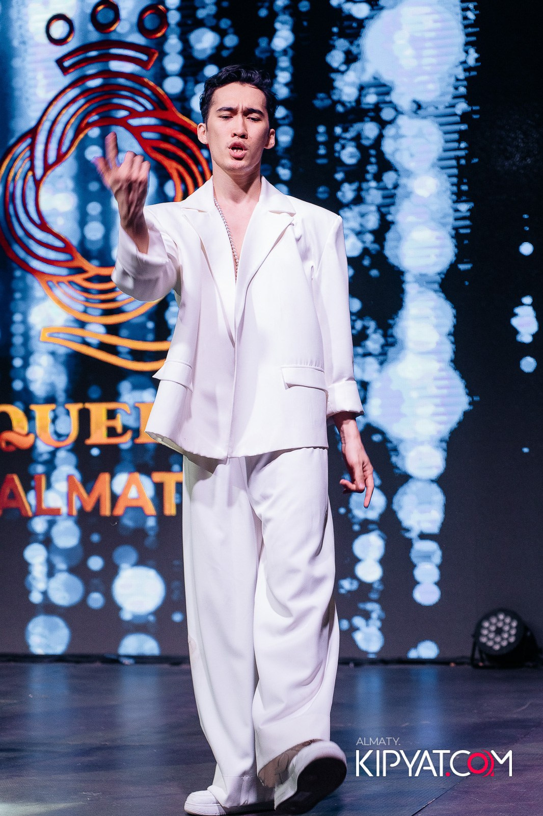 QUEEN. КИПЯТКОМ АЛМАТЫ!