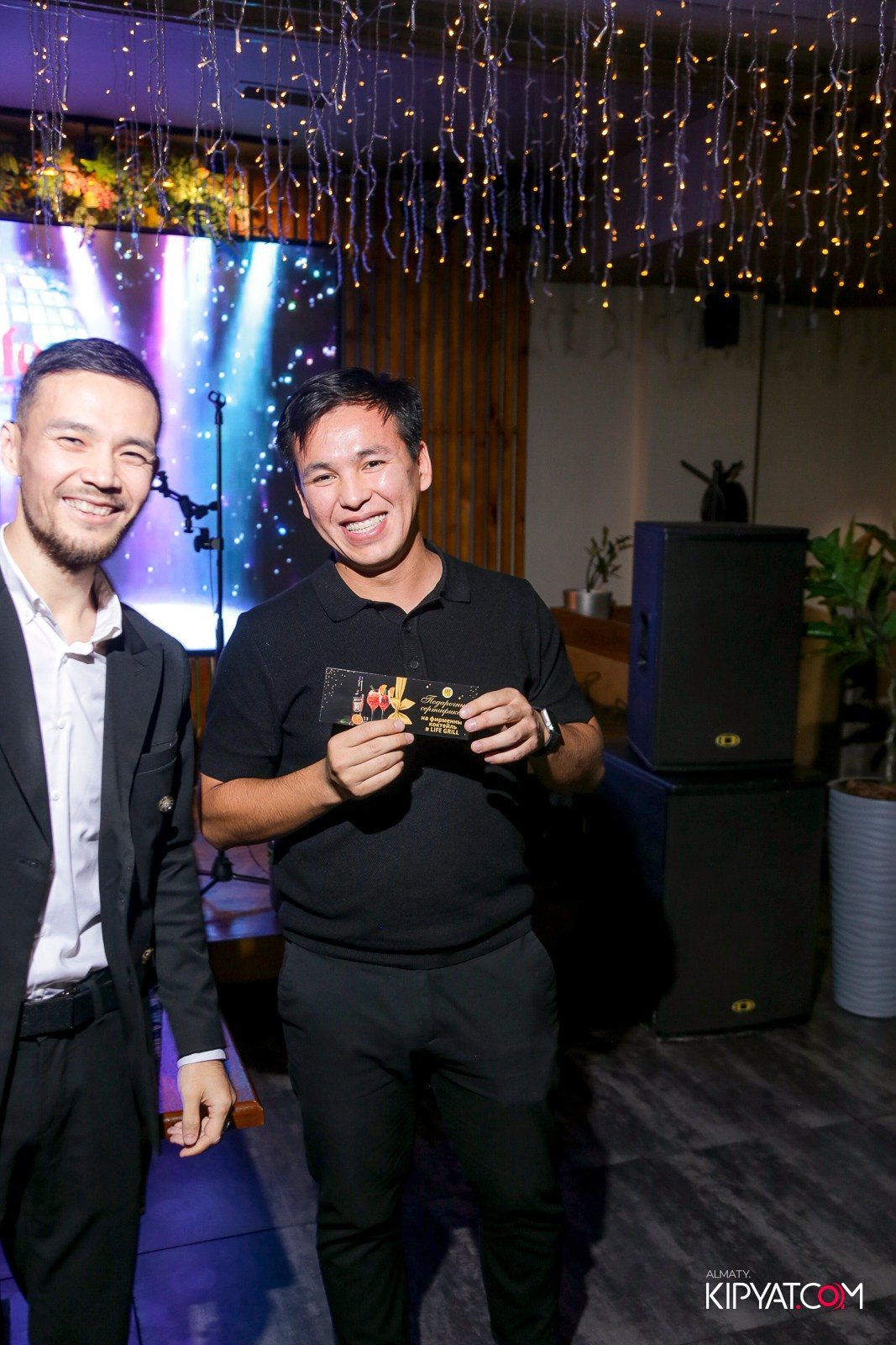 LIFE GRILL CAFE. КИПЯТКОМ АЛМАТЫ!