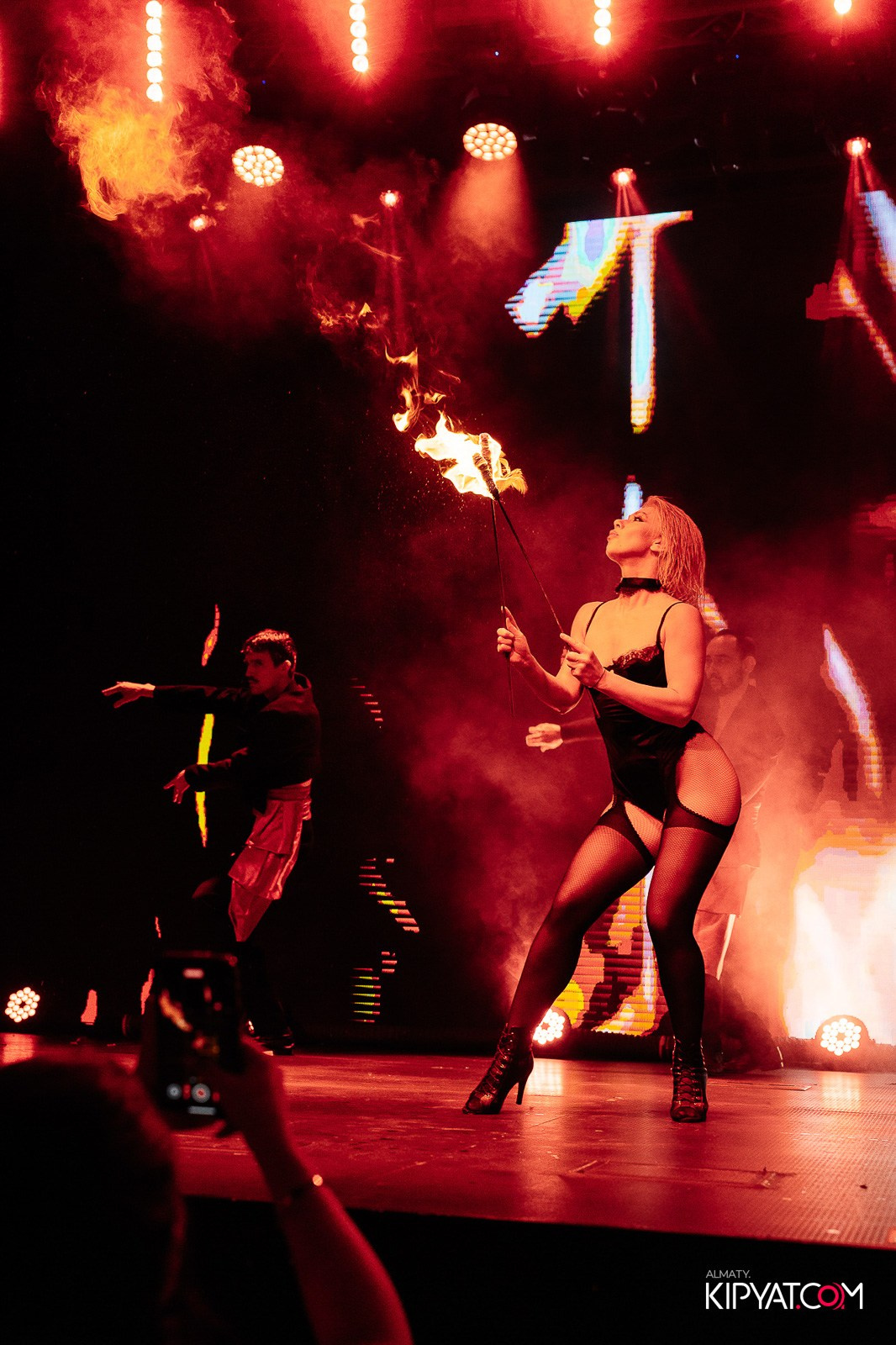 QUEEN. КИПЯТКОМ АЛМАТЫ!