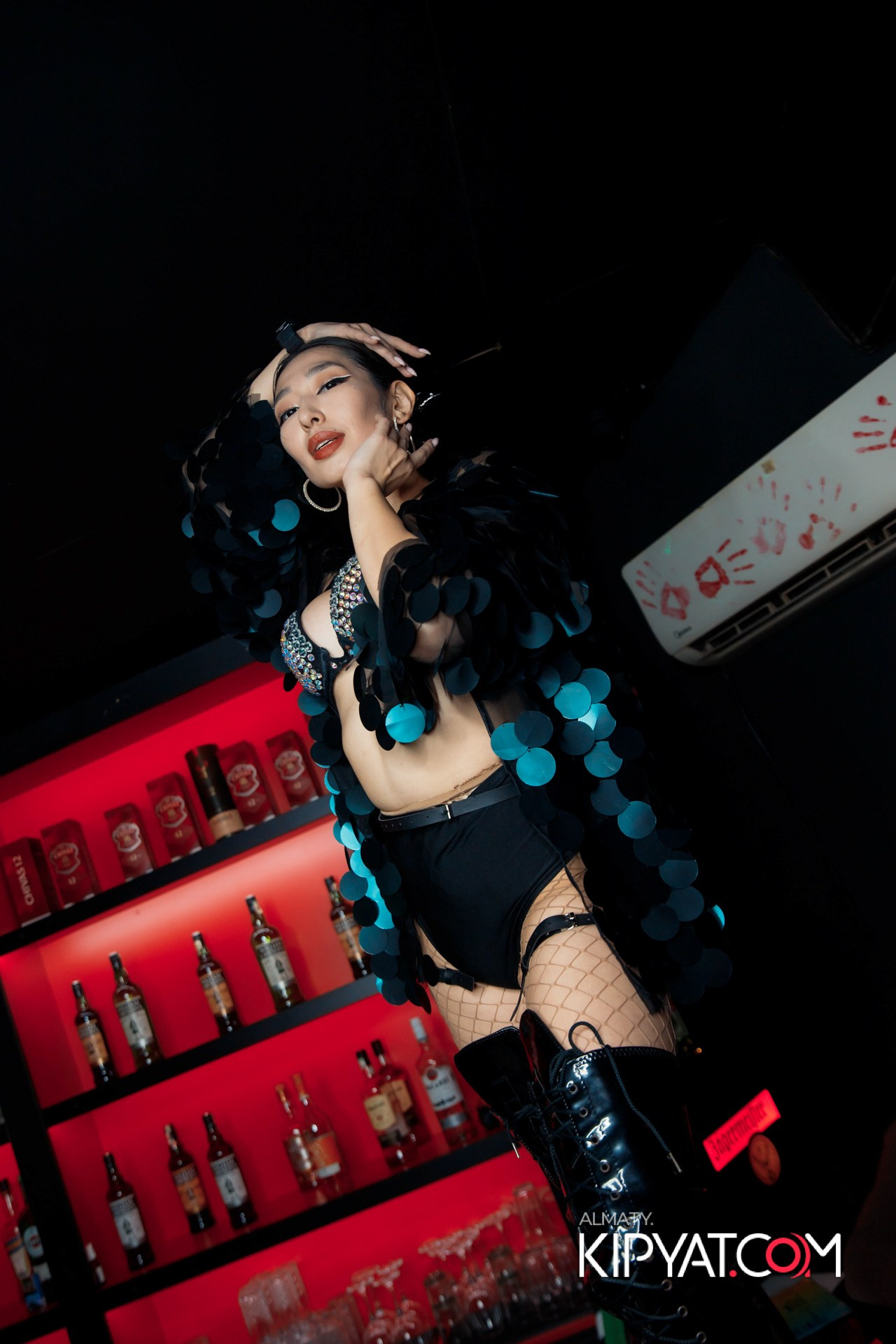 UYAT EMES BAR. КИПЯТКОМ АЛМАТЫ!