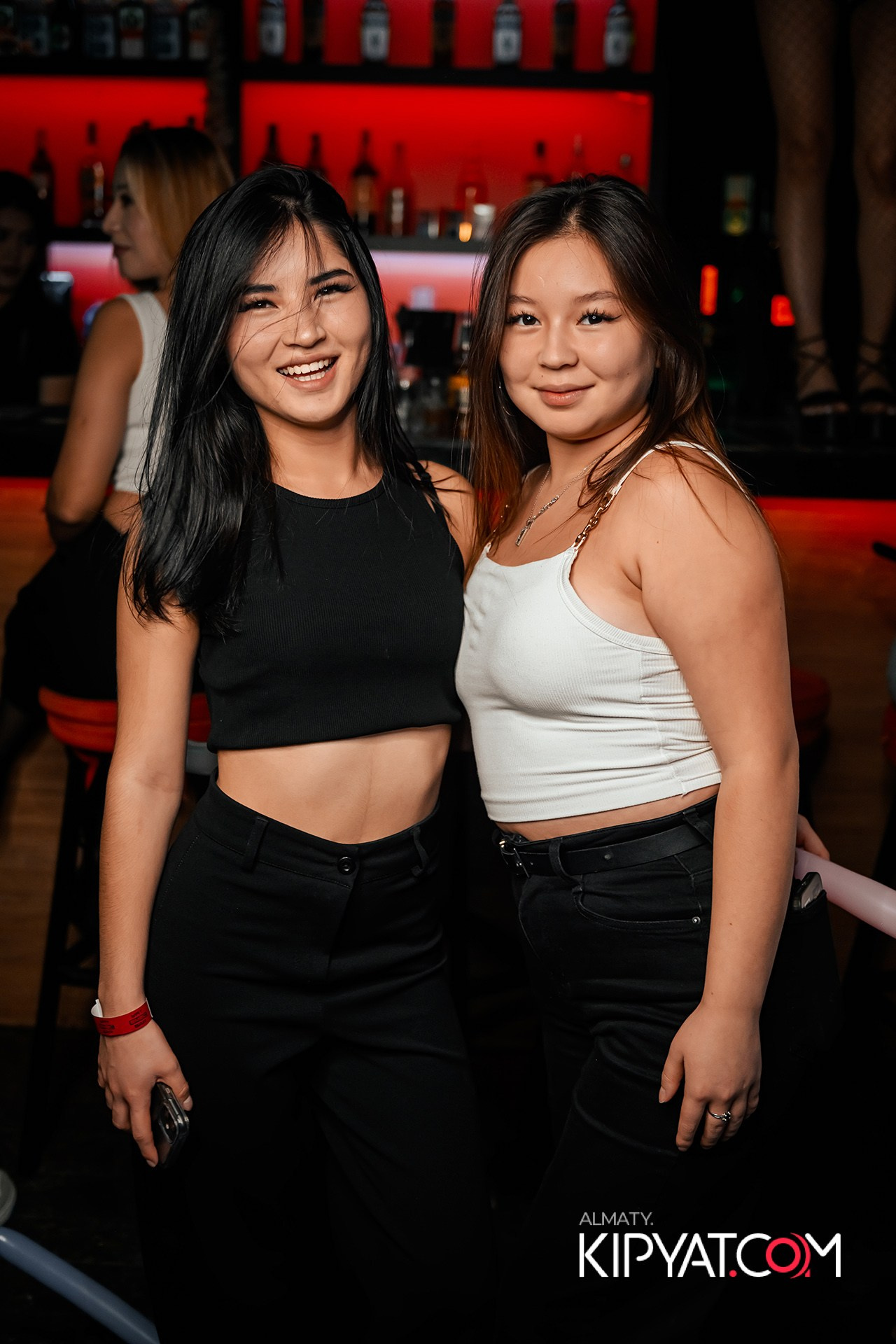 UYAT EMES BAR. КИПЯТКОМ АЛМАТЫ!