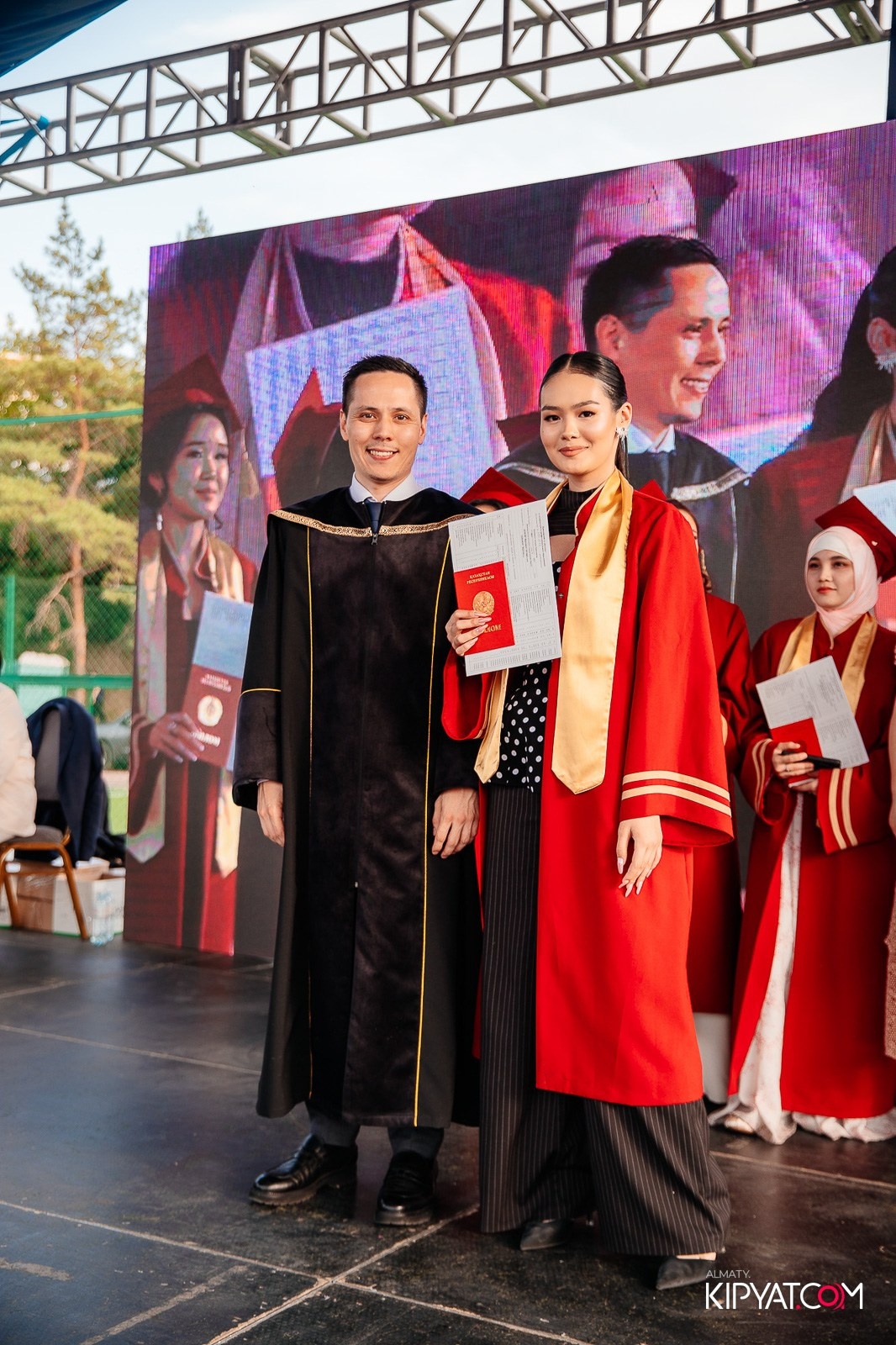ВРУЧЕНИЕ ДИПЛОМОВ — НАРХОЗ КОЛЛЕДЖ. Part 3. КИПЯТКОМ АЛМАТЫ!