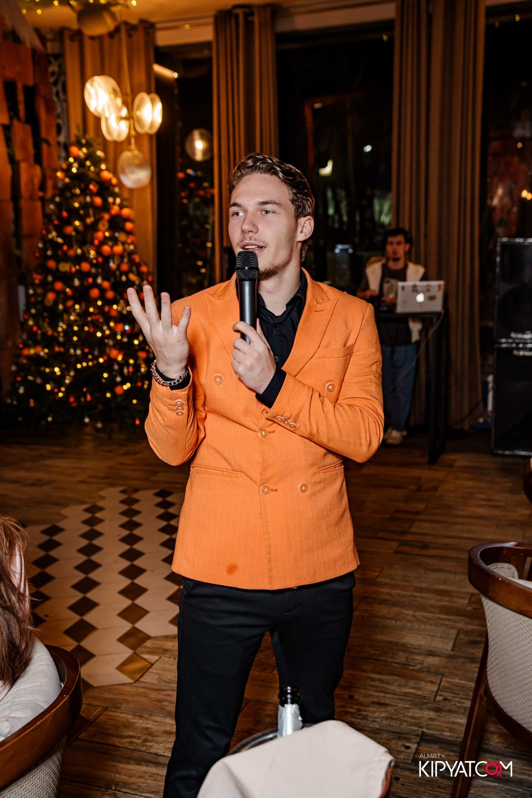 КАФЕ AGOSTO. КИПЯТКОМ АЛМАТЫ!