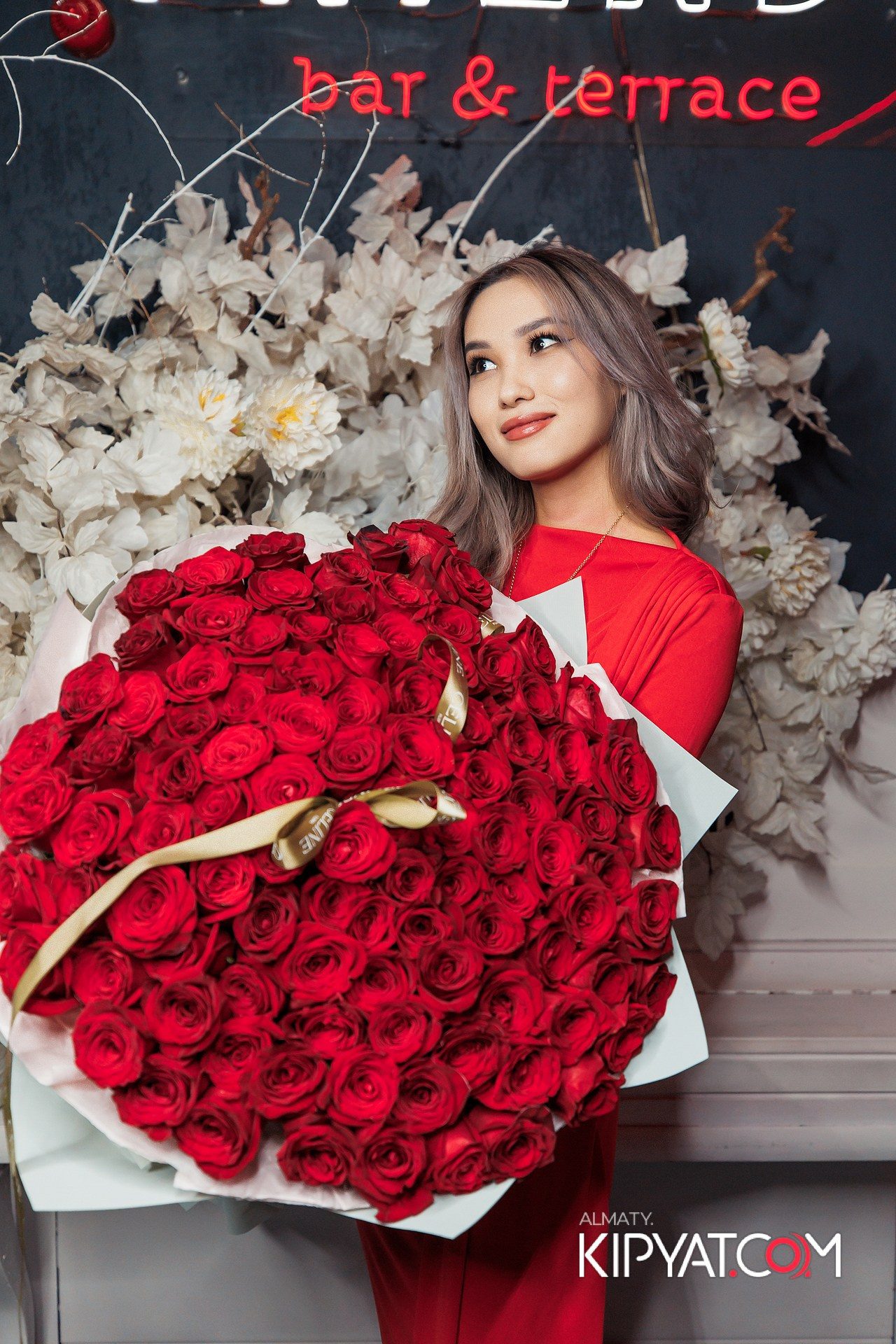 FRIENDS BAR & TERRACE. КИПЯТКОМ АЛМАТЫ!