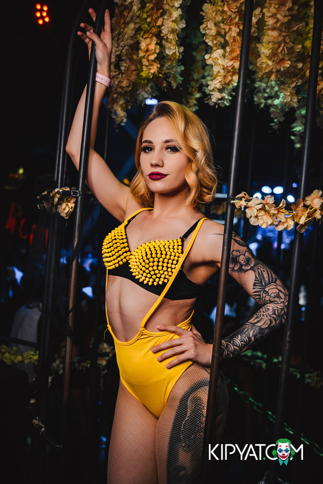 UYAT EMES BAR. КИПЯТКОМ АЛМАТЫ!