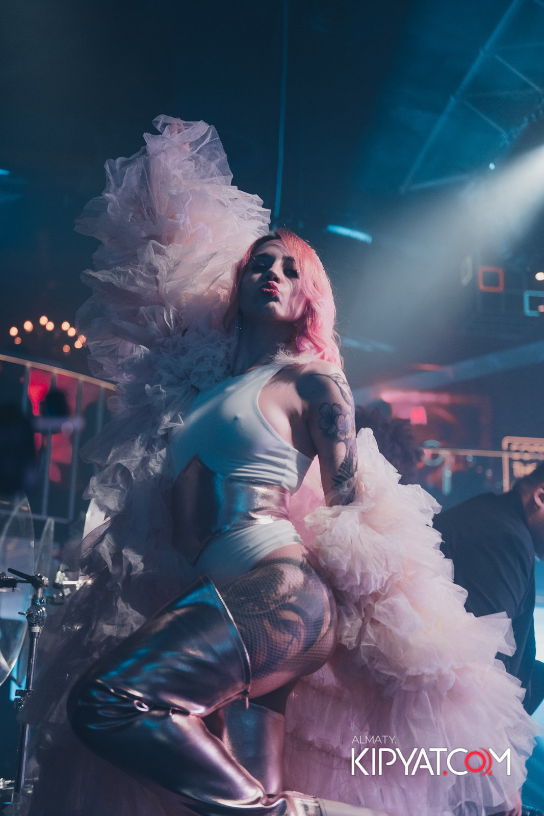 SANTA BARBARA — ВЫСТУПЛЕНИЕ ОЛЬГИ СЕРЯБКИНОЙ. КИПЯТКОМ АЛМАТЫ!