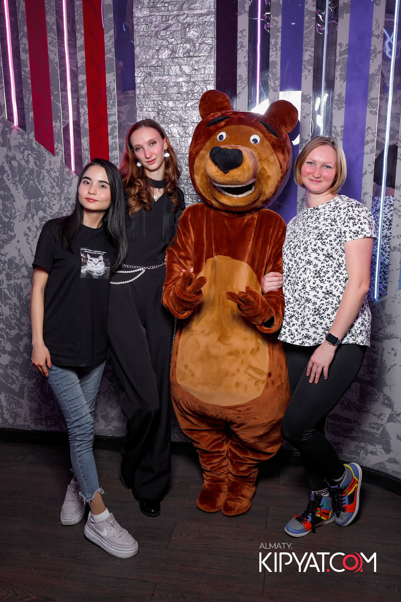 УХО И МЕДВЕДЬ НА ГАГАРИНА. КИПЯТКОМ АЛМАТЫ!