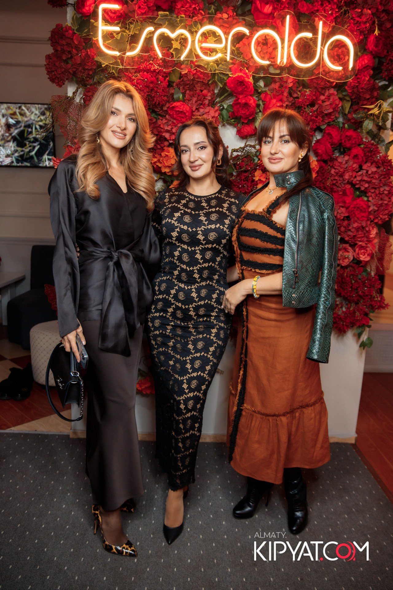 ДЕНЬ РОЖДЕНИЯ КАФЕ ЭСМИРАЛЬДА. КИПЯТКОМ АЛМАТЫ!