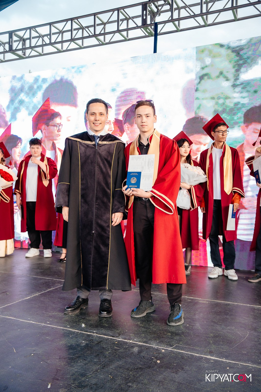 ВРУЧЕНИЕ ДИПЛОМОВ — НАРХОЗ КОЛЛЕДЖ. Part 4. КИПЯТКОМ АЛМАТЫ!