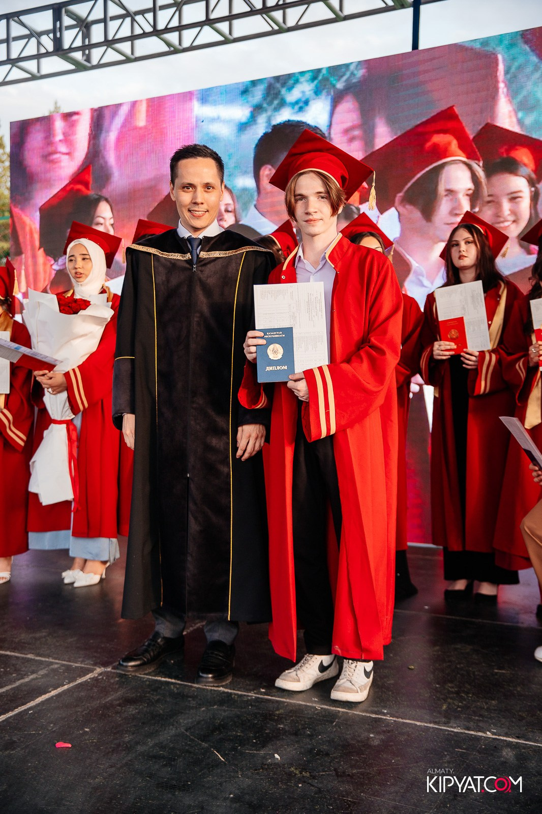 ВРУЧЕНИЕ ДИПЛОМОВ — НАРХОЗ КОЛЛЕДЖ. Part 4. КИПЯТКОМ АЛМАТЫ!