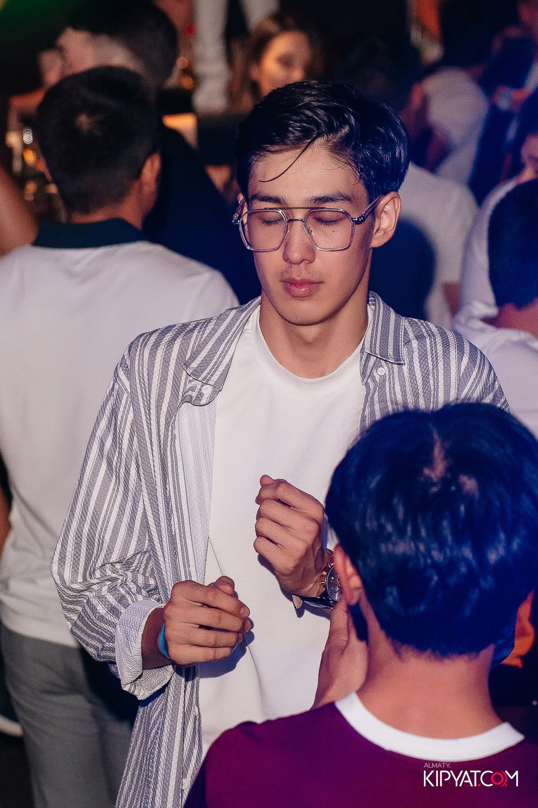 UYAT EMES BAR. КИПЯТКОМ АЛМАТЫ!