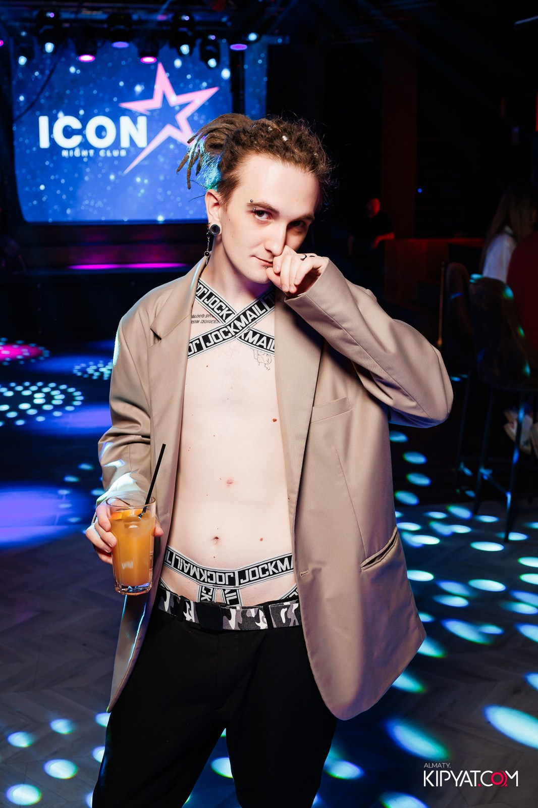 НОЧНОЙ КЛУБ ICON. КИПЯТКОМ АЛМАТЫ!