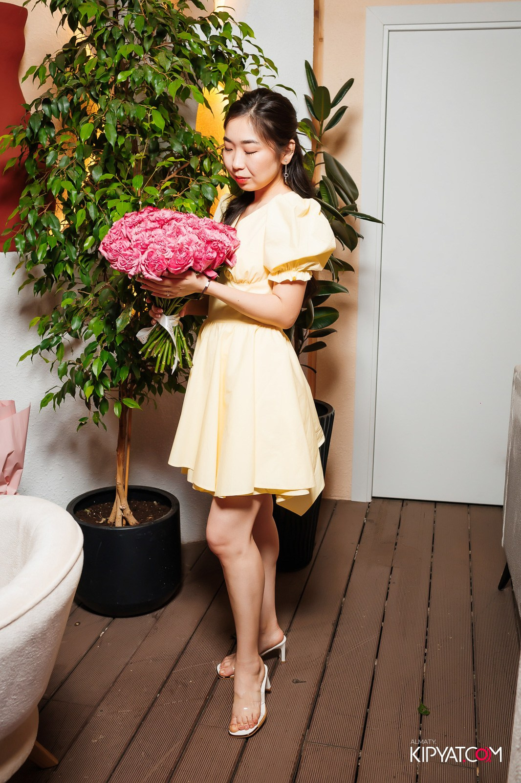 MOOD KARAOKE & TERRACE. КИПЯТКОМ АЛМАТЫ!