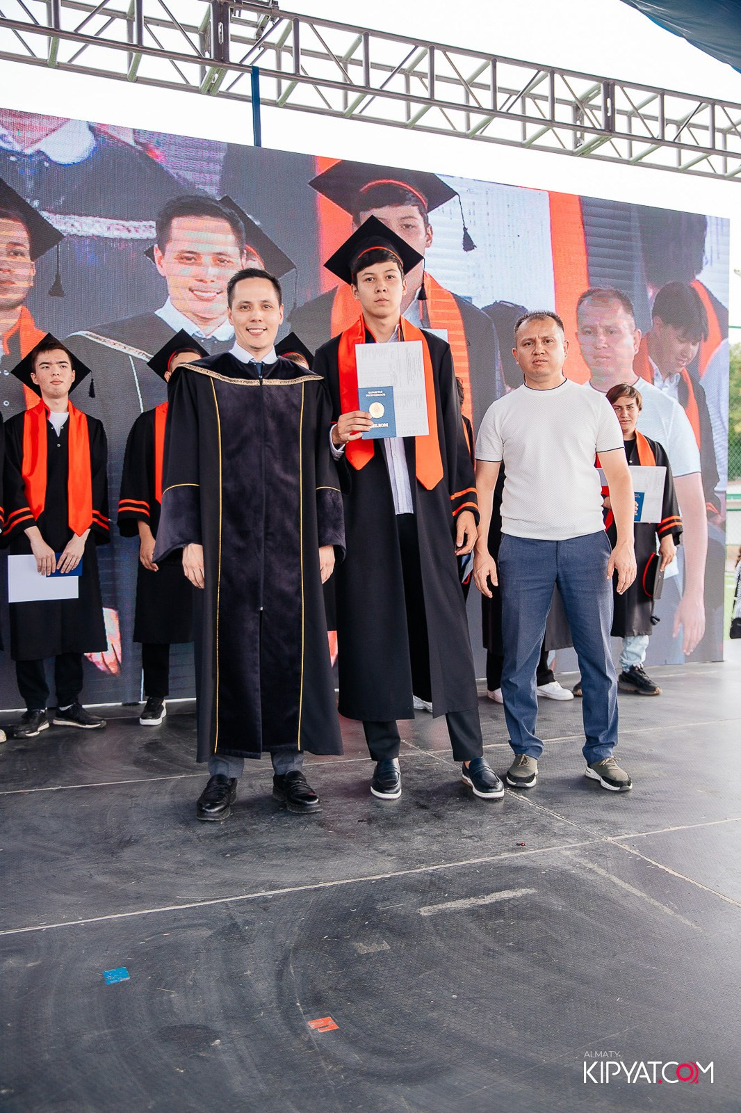 ВРУЧЕНИЕ ДИПЛОМОВ — НАРХОЗ КОЛЛЕДЖ. Part 3. КИПЯТКОМ АЛМАТЫ!