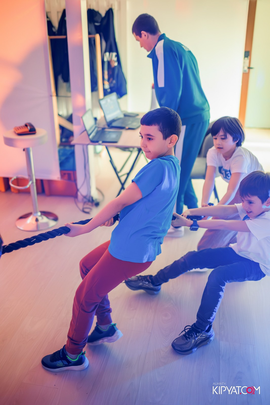 КВЕСТ-ШОУ ALAROVICH ИГРА В КАЛЬМАРА. КИПЯТКОМ АЛМАТЫ!