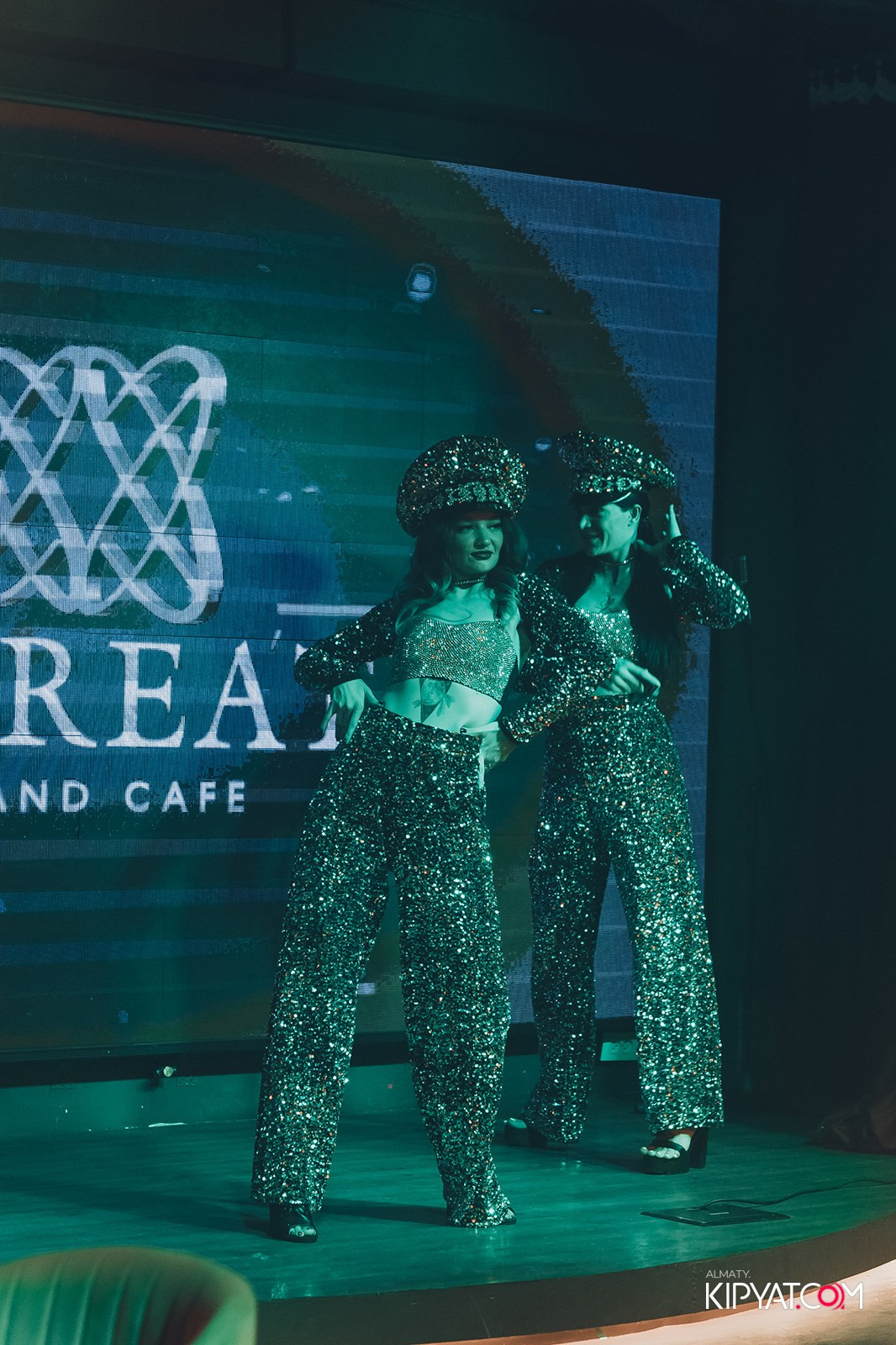 LAUREATE GRANDE CAFE. КИПЯТКОМ АЛМАТЫ!