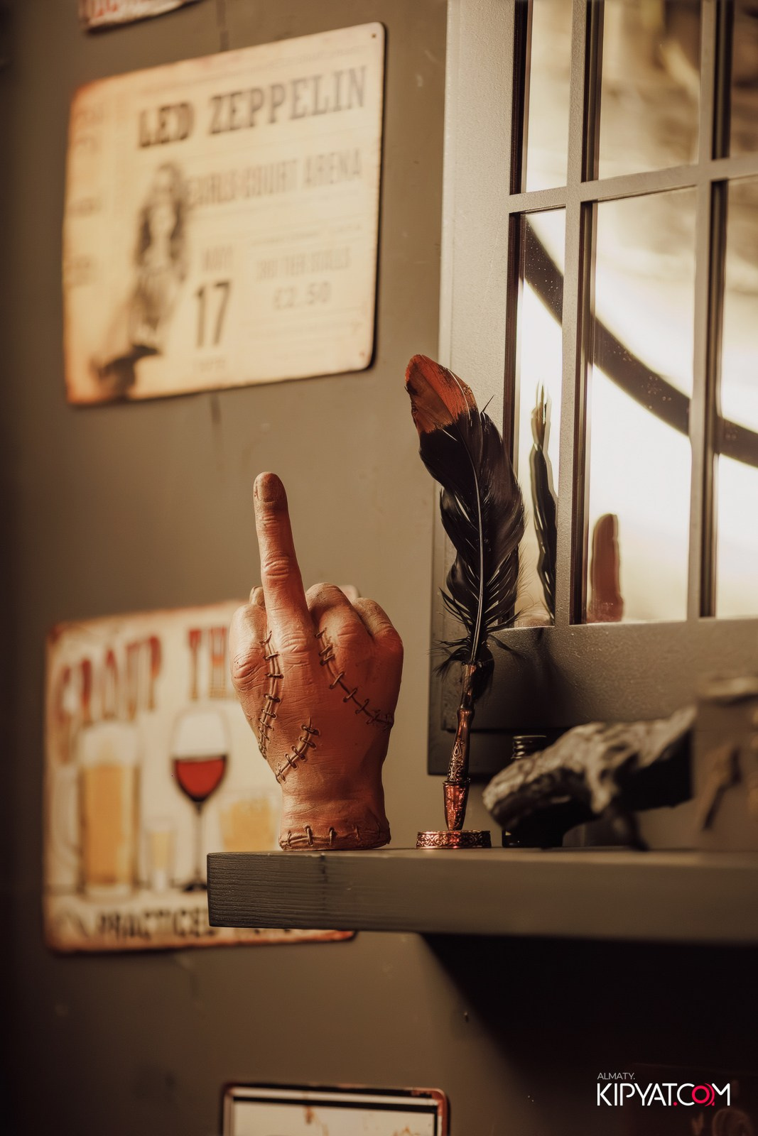 MERRY CREEPYSTMASS AND SPOOKY NEW YEAR — QUEEN OF THE DARKNESS BAR. КИПЯТКОМ АЛМАТЫ!