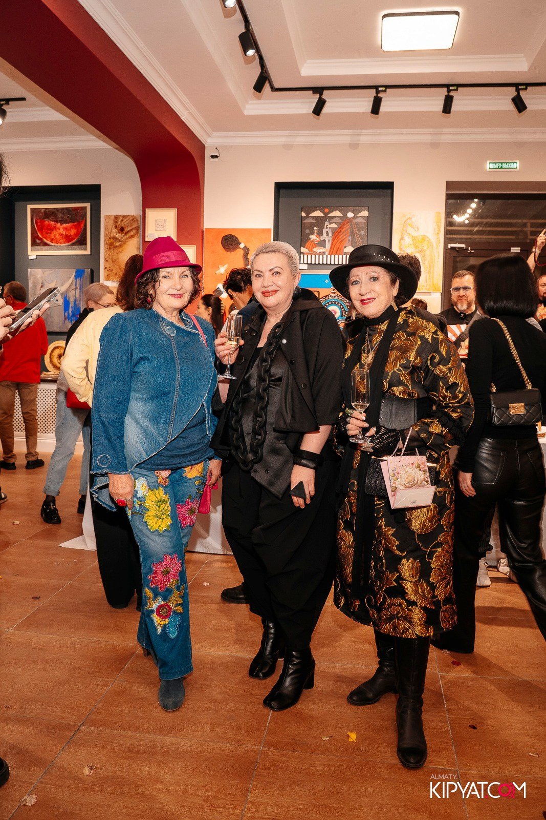 ОТКРЫТИЕ ХУДОЖЕСТВЕННОЙ ГАЛЕРЕИ ETNA ART LAB. КИПЯТКОМ АЛМАТЫ! Фотосъемка мероприятий в Алматы