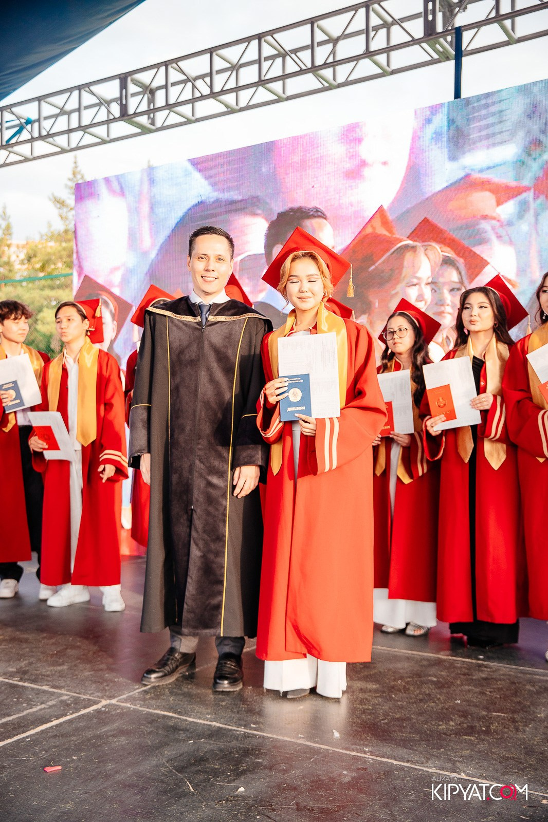 ВРУЧЕНИЕ ДИПЛОМОВ — НАРХОЗ КОЛЛЕДЖ. Part 4. КИПЯТКОМ АЛМАТЫ!