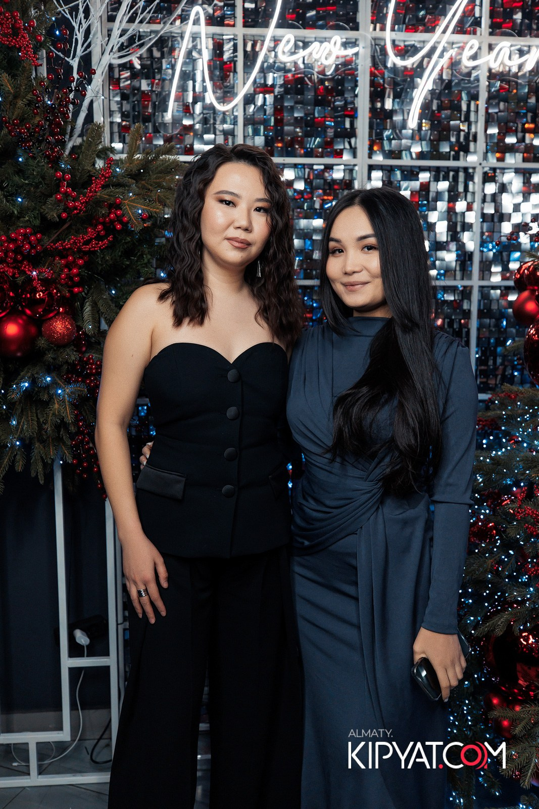 FRIENDS BAR & TERRACE. КИПЯТКОМ АЛМАТЫ!