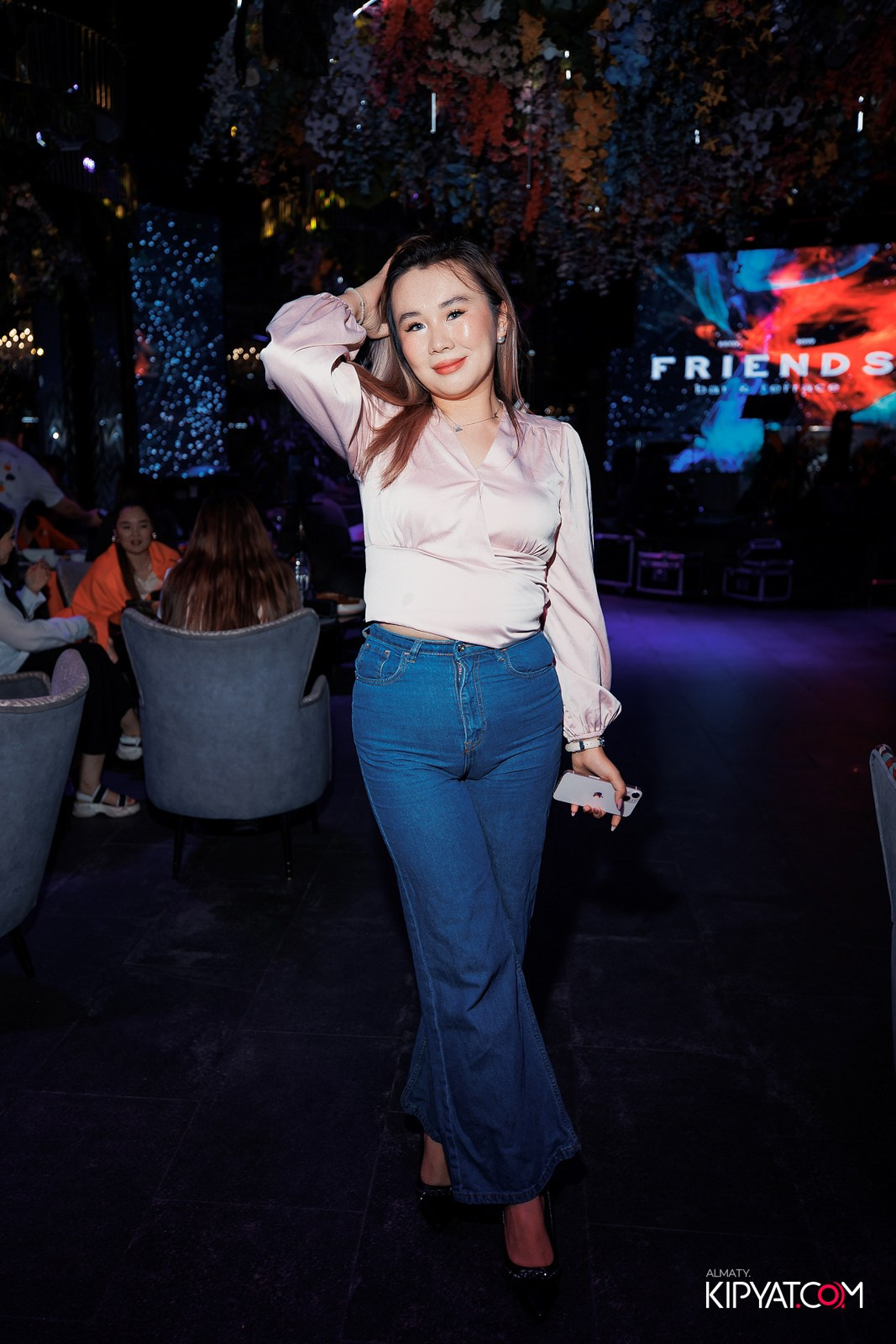 FRIENDS BAR & TERRACE. КИПЯТКОМ АЛМАТЫ!