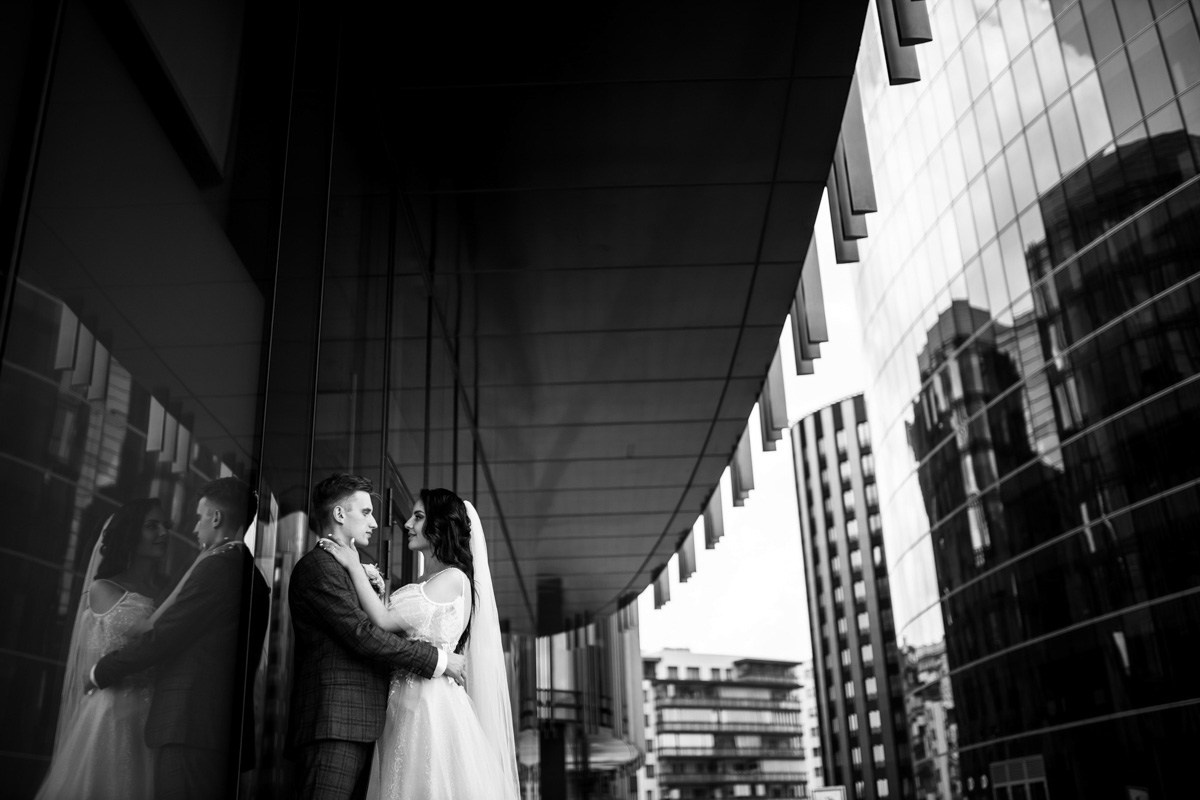 Свадебная фотосессия на Невском. Свадебный фотограф СПБ