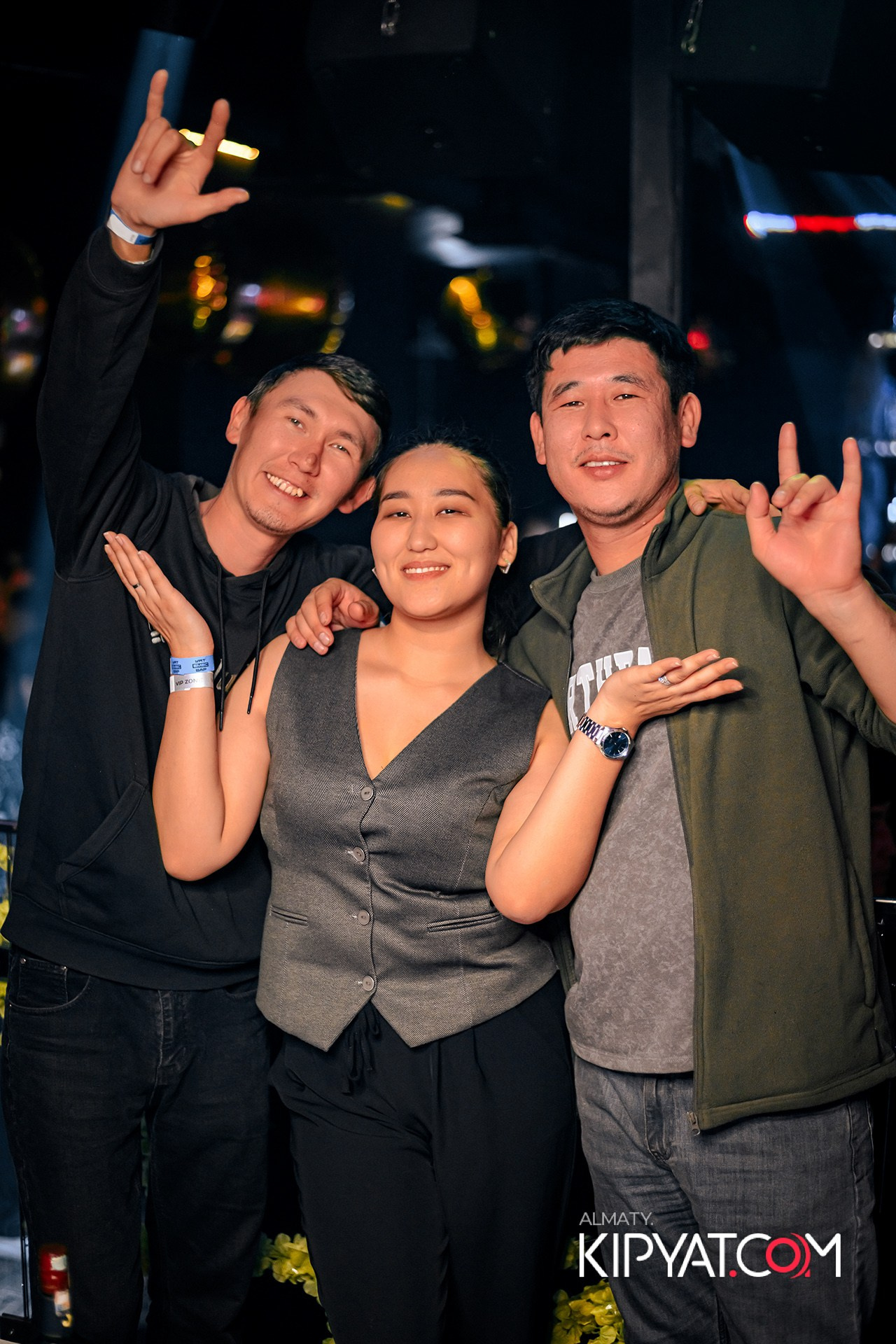 UYAT EMES BAR. КИПЯТКОМ АЛМАТЫ!