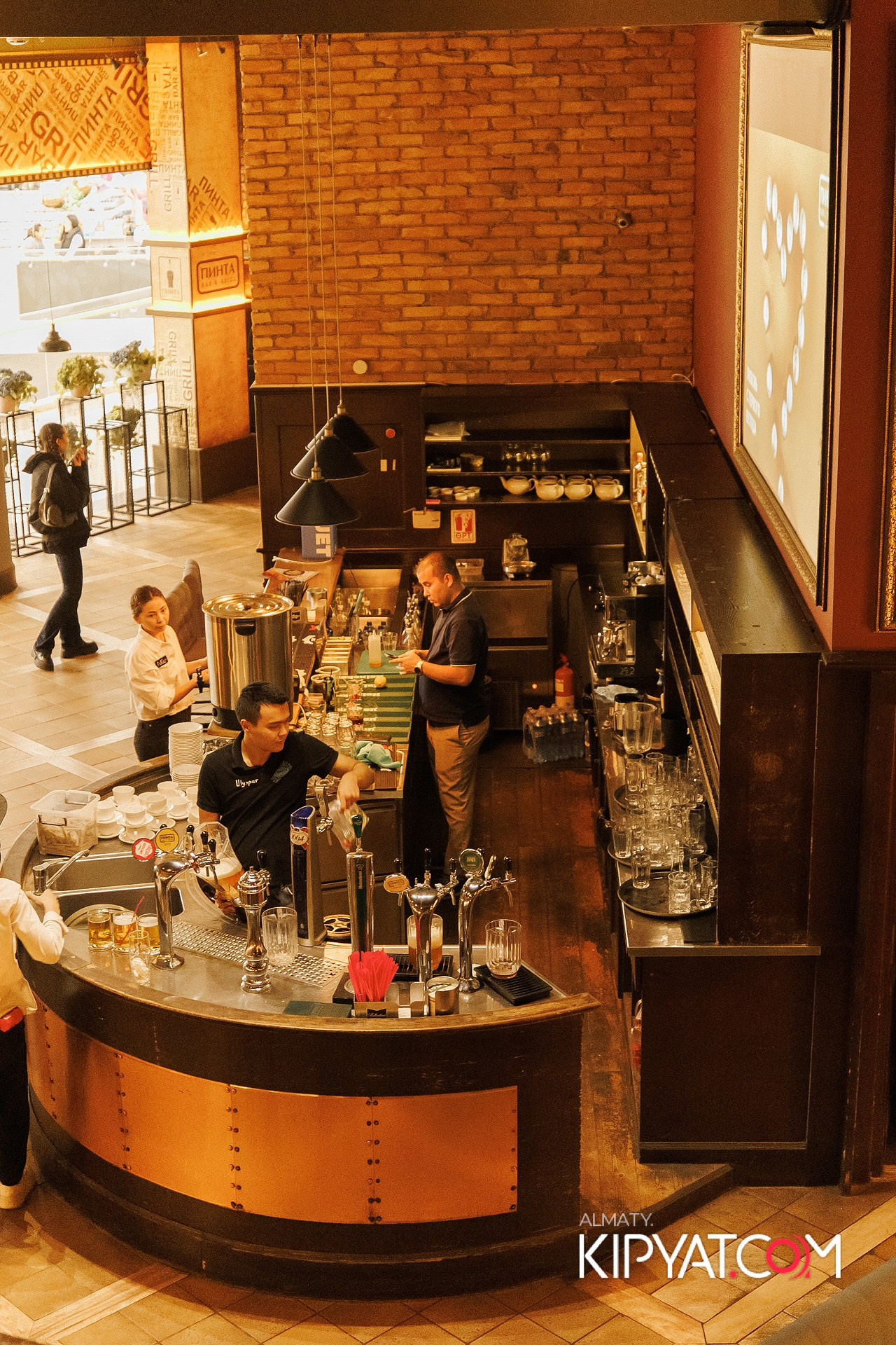 Пинта Mega Park. КИПЯТКОМ АЛМАТЫ! Фотосъемка мероприятий в Алматы