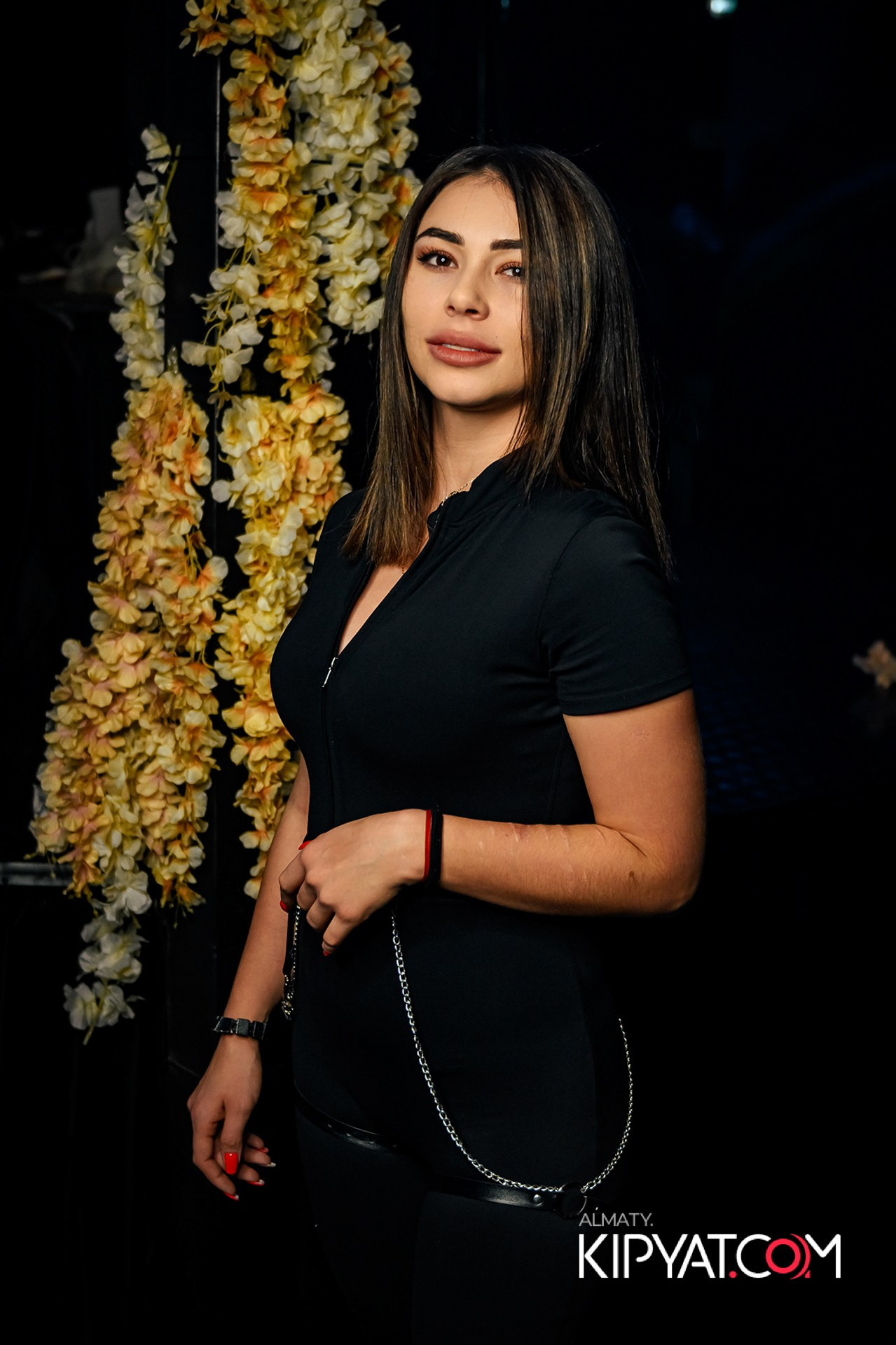 UYAT EMES BAR. КИПЯТКОМ АЛМАТЫ!