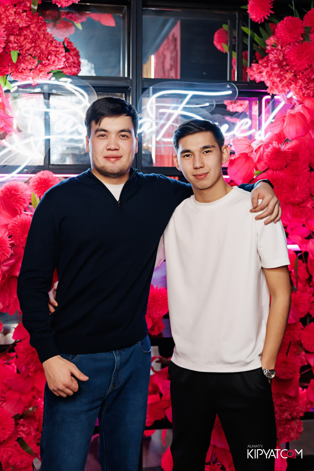 ЗАЯ, НА БИС. КИПЯТКОМ АЛМАТЫ!