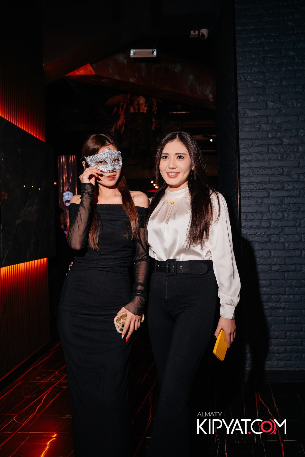 БАР ПАНАЕХАЛИ НА ТОЛЕ БИ. КИПЯТКОМ АЛМАТЫ!