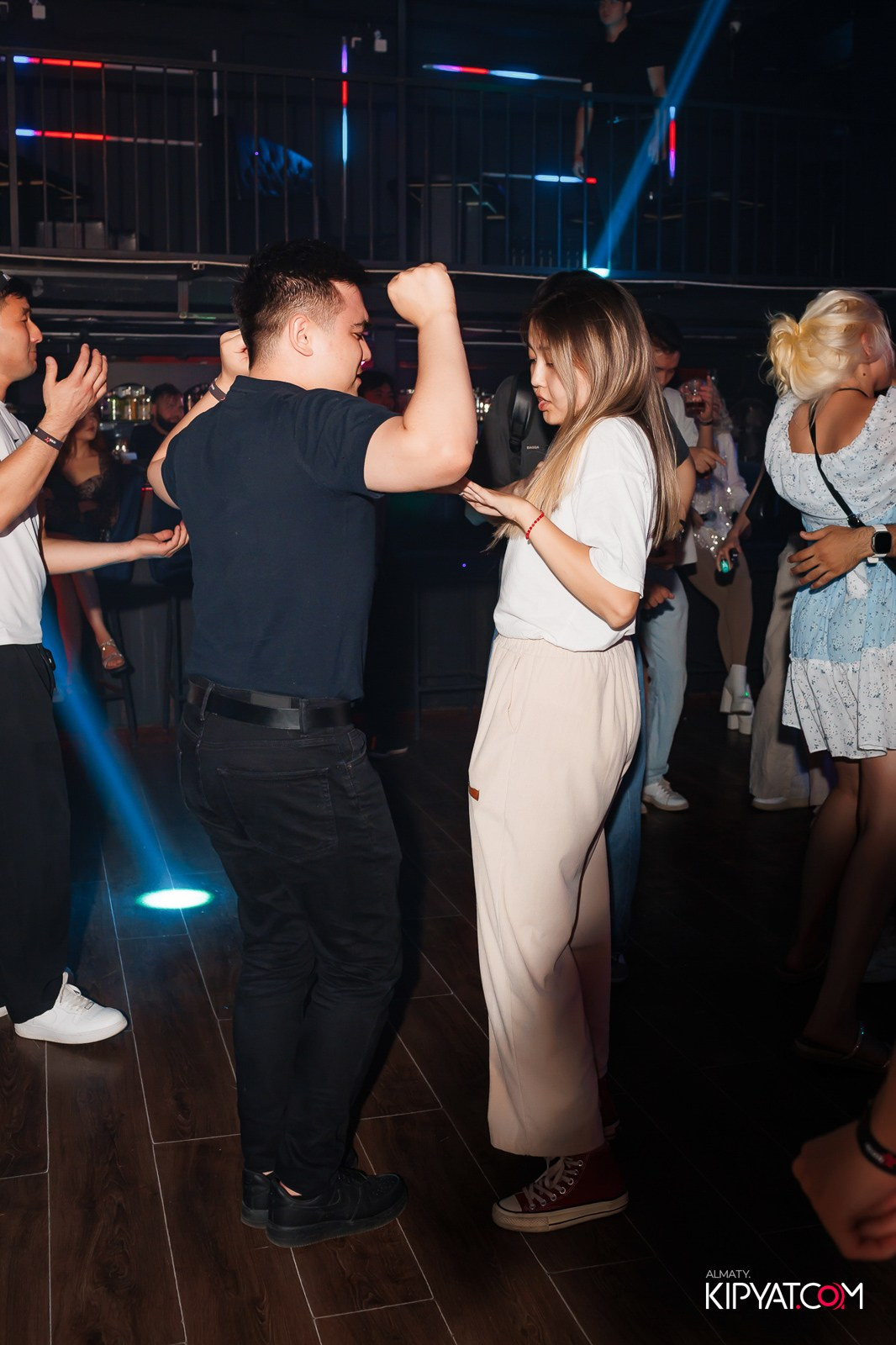 НОЧНОЙ КЛУБ ICON. КИПЯТКОМ АЛМАТЫ!