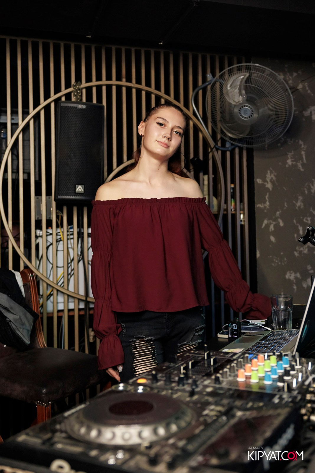 МУЗЫКАЛЬНОЕ ЛОТО В HIT RETRO. КИПЯТКОМ АЛМАТЫ!