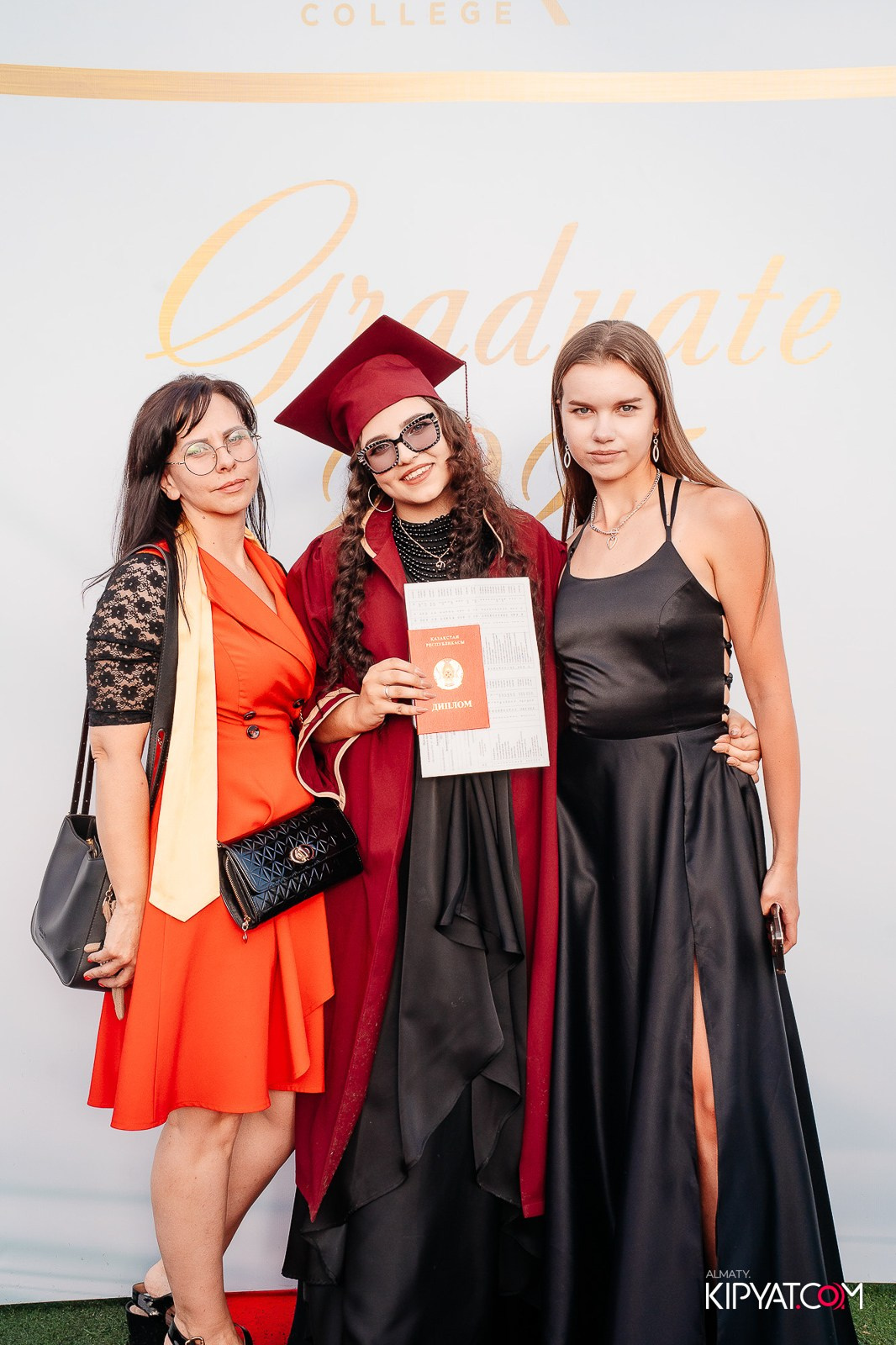 ВРУЧЕНИЕ ДИПЛОМОВ — НАРХОЗ КОЛЛЕДЖ. Part 1. КИПЯТКОМ АЛМАТЫ!