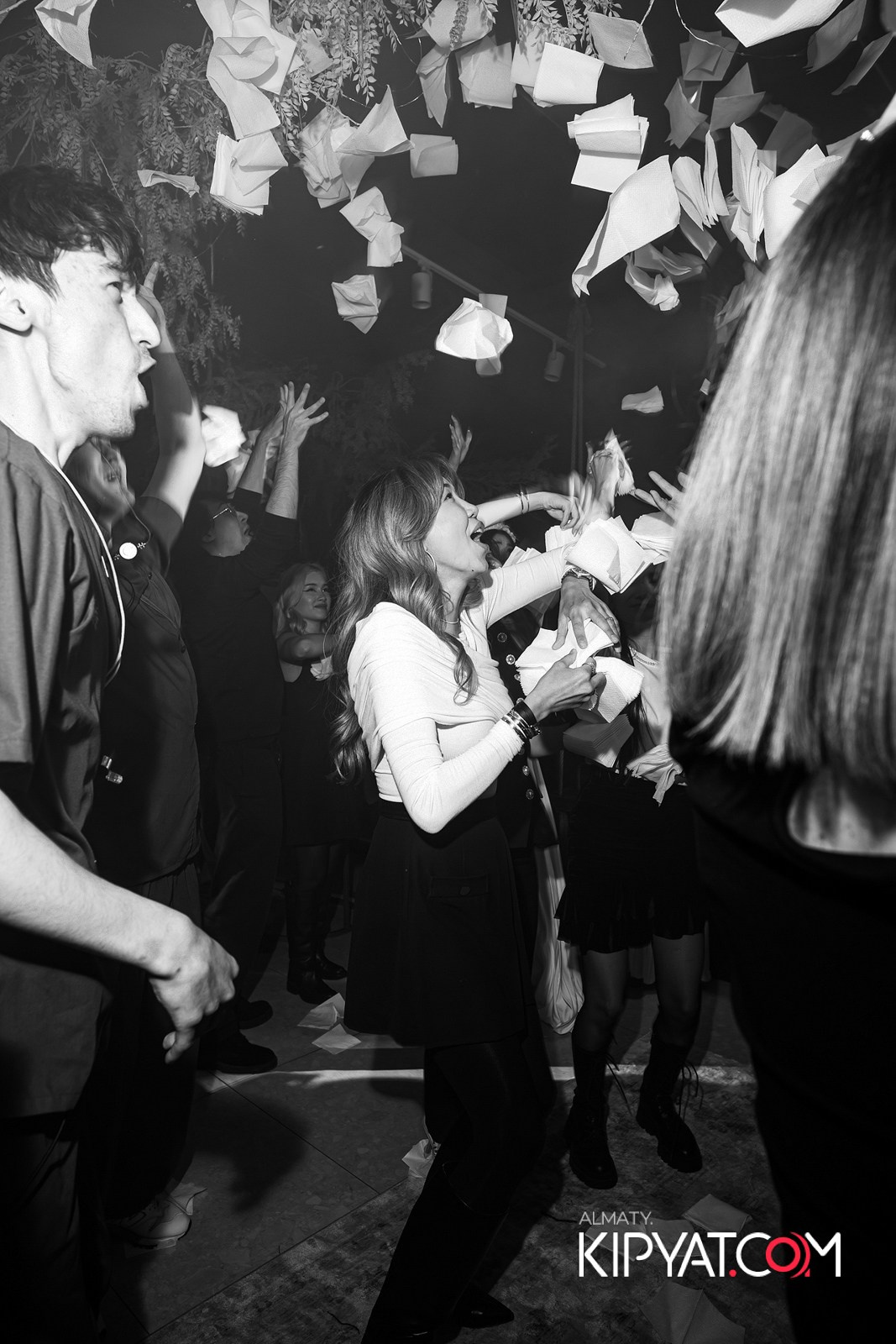 EDEN BAR & RESTAURANT. КИПЯТКОМ АЛМАТЫ!