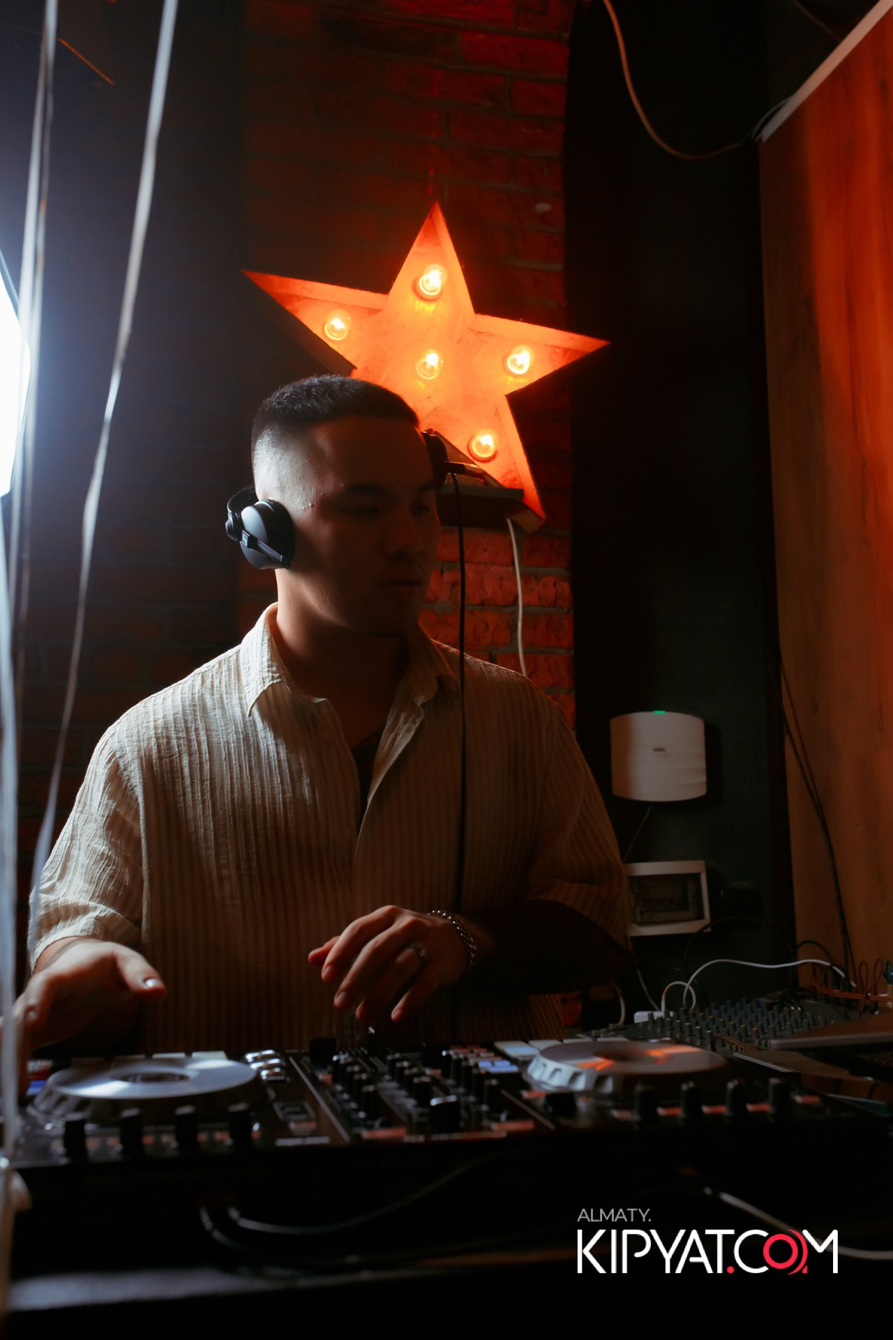 ШИШКА LOUNGE НА ЖИБЕК ЖОЛЫ. КИПЯТКОМ АЛМАТЫ!