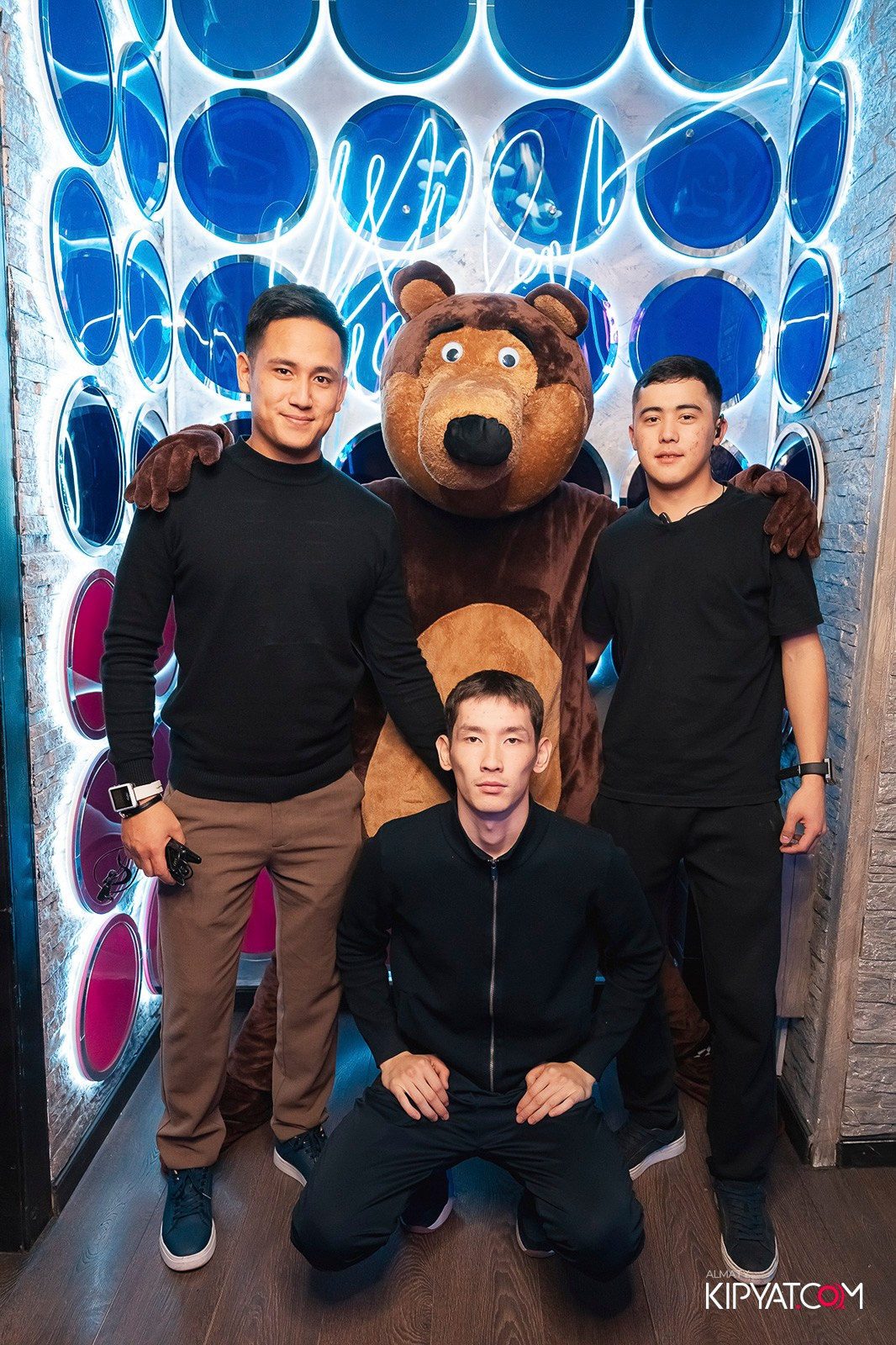 УХО И МЕДВЕДЬ НА ГАГАРИНА. КИПЯТКОМ АЛМАТЫ!