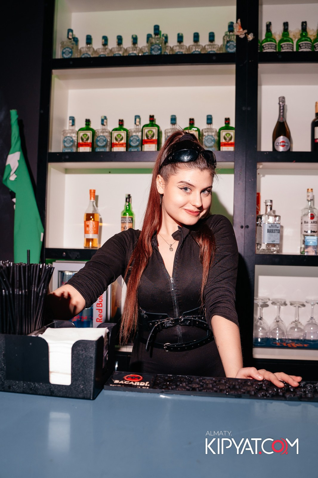 UYAT EMES BAR. КИПЯТКОМ АЛМАТЫ!