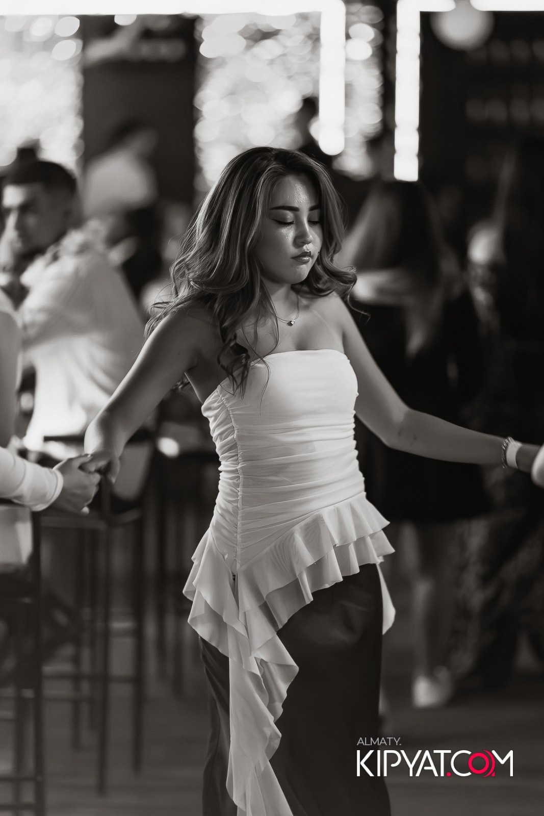 SKY BAR. КИПЯТКОМ АЛМАТЫ!