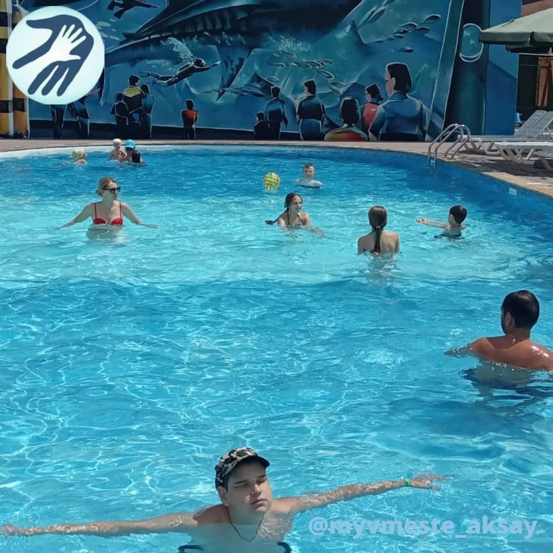Спасение от жары: веселье в бассейне 'Аква Аксай'!