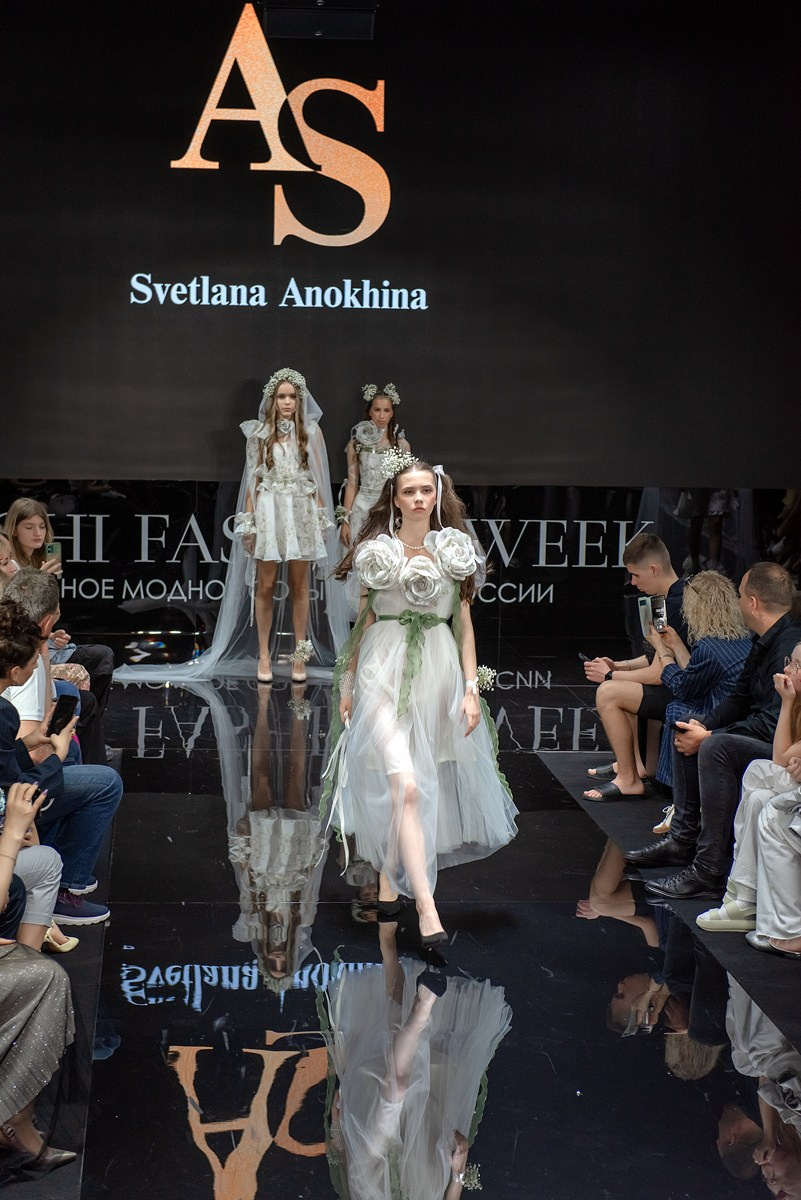 SochiFashionWeek2024 дизайнер Анохина. Семейный и коммерческий фотограф в Сочи Александр Бодунов