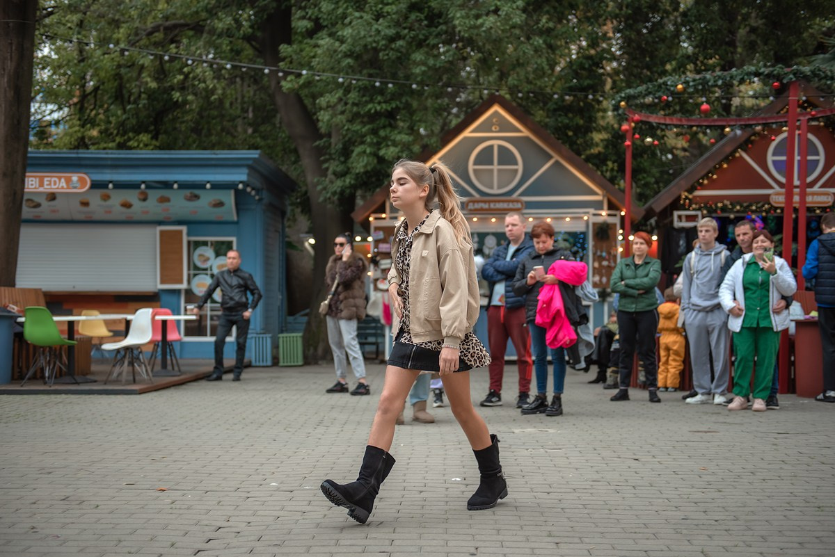 Парк Ривьера дефиле HAPPYkids. Семейный и коммерческий фотограф в Сочи Александр Бодунов
