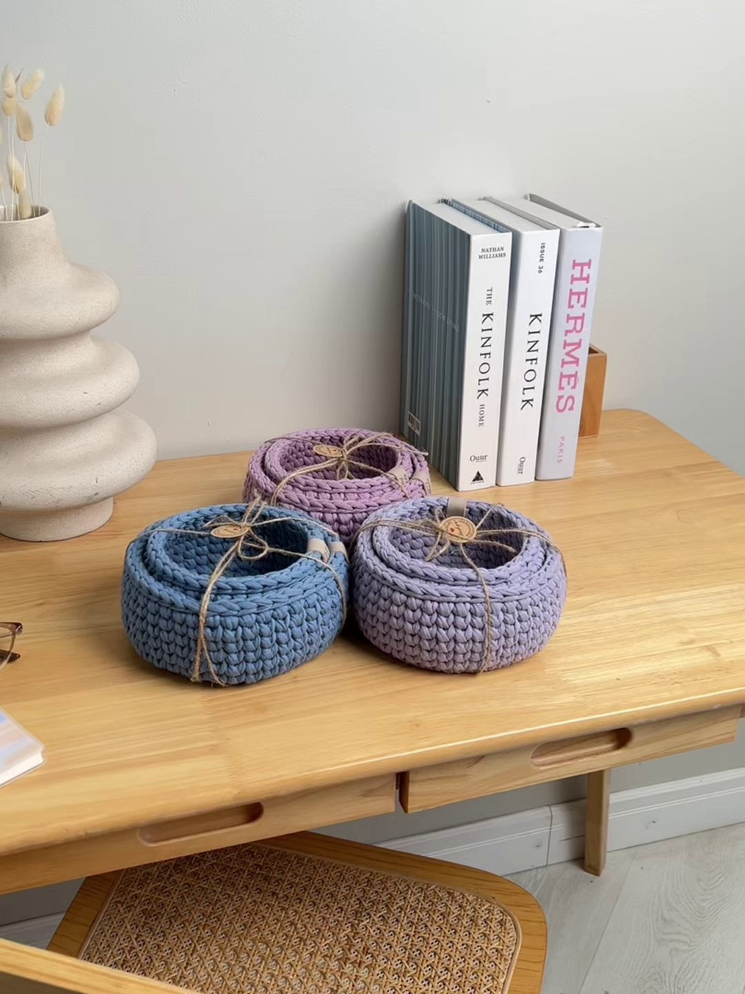 Видео в интерьере/с моделями. KED Production — продакшн из СПб. Создаём фото, видео и контент, который помогает брендам и селлерам продавать больше