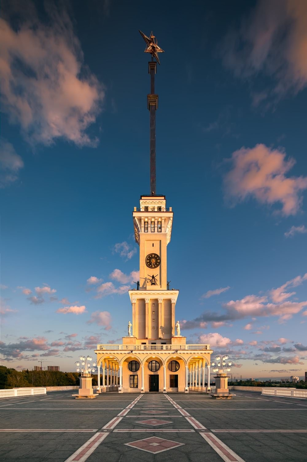 City and architectural portfolio of photographer Vadim Sherbakov. Vadim Sherbakov Portfolio