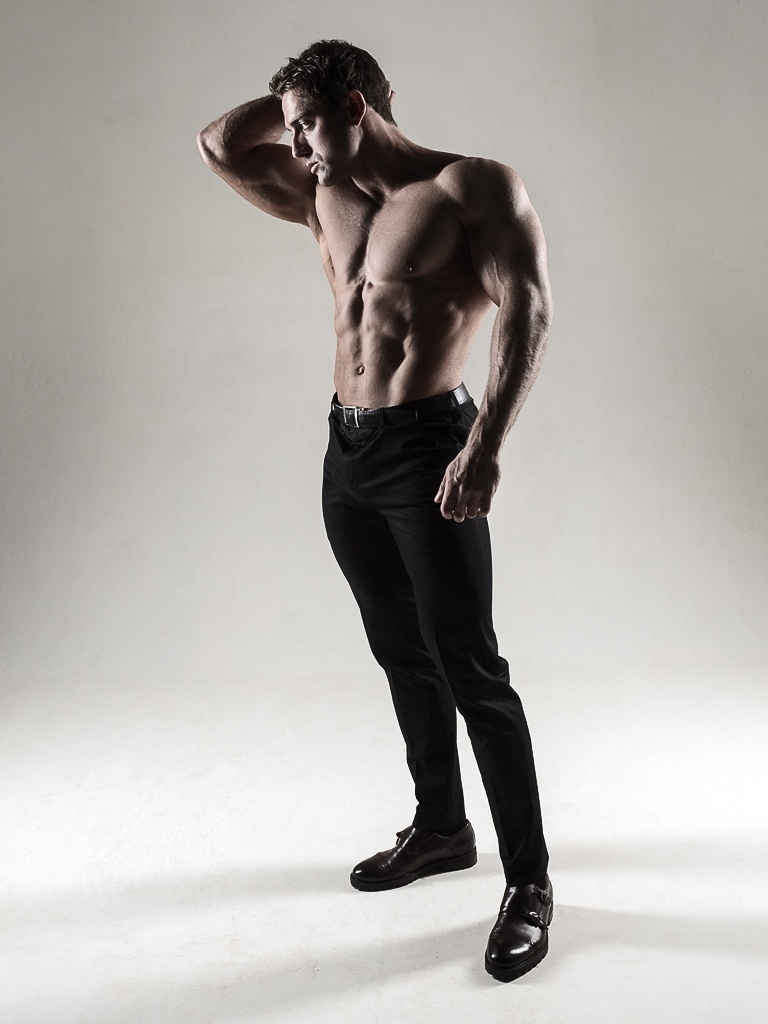 фотосессия мужская в студии образы