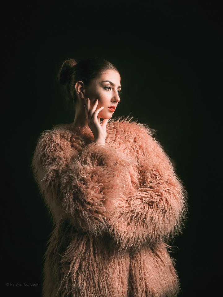 фотосессия в платье в студии